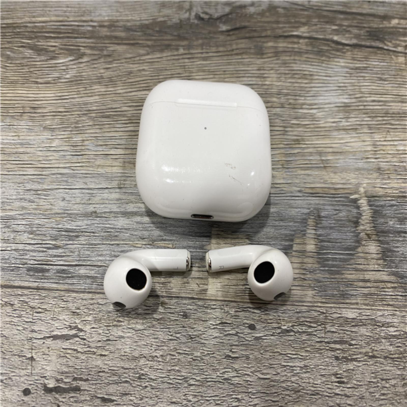 AS-IS Apple - AirPods (3rd generation) with Lightning Charging Case - White