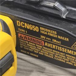 AS-IS DeWalt 15 GA ANGLED FINISH NAILER KIT