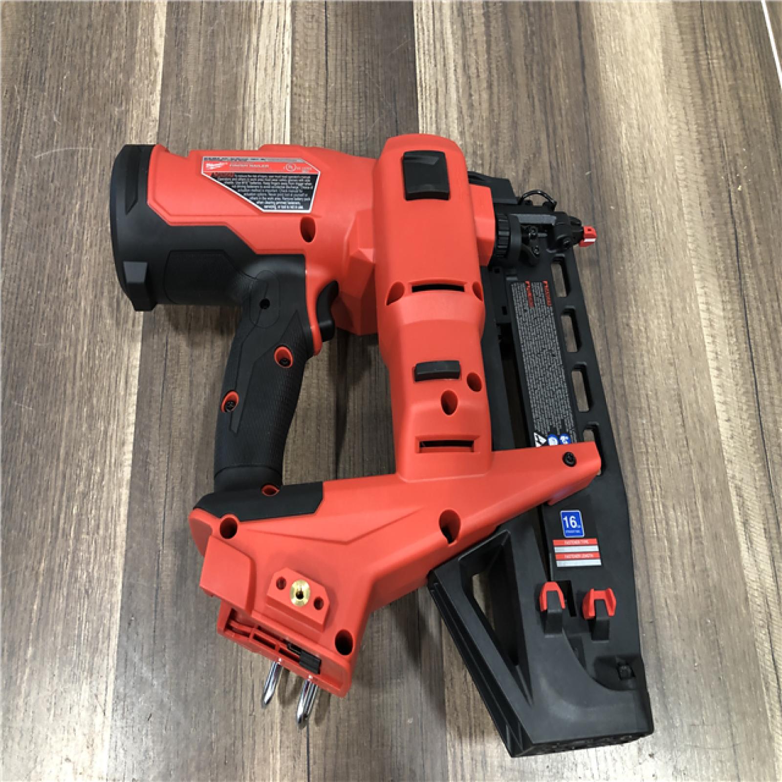 AS-IS Milwaukee FUEL 18-Volt Lithium-Ion Brushless Cordless Gen ll 16-Gauge Straight Finish Nailer (Tool Only)