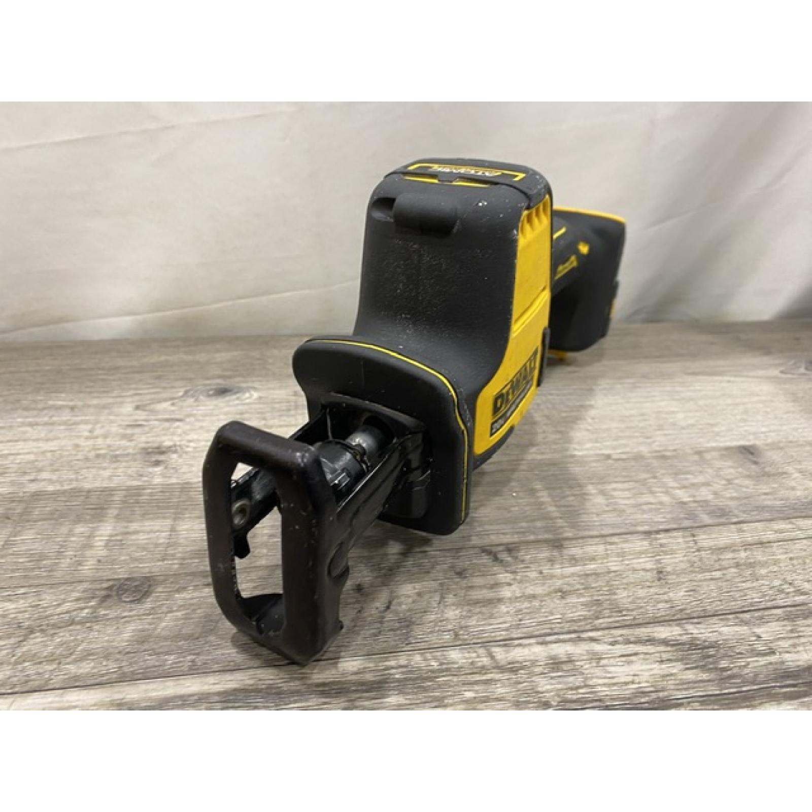 AS-IS DEWALT ATOMIC 20V MAX Cordless Brushless Compact Reciprocating Saw (Tool Only)