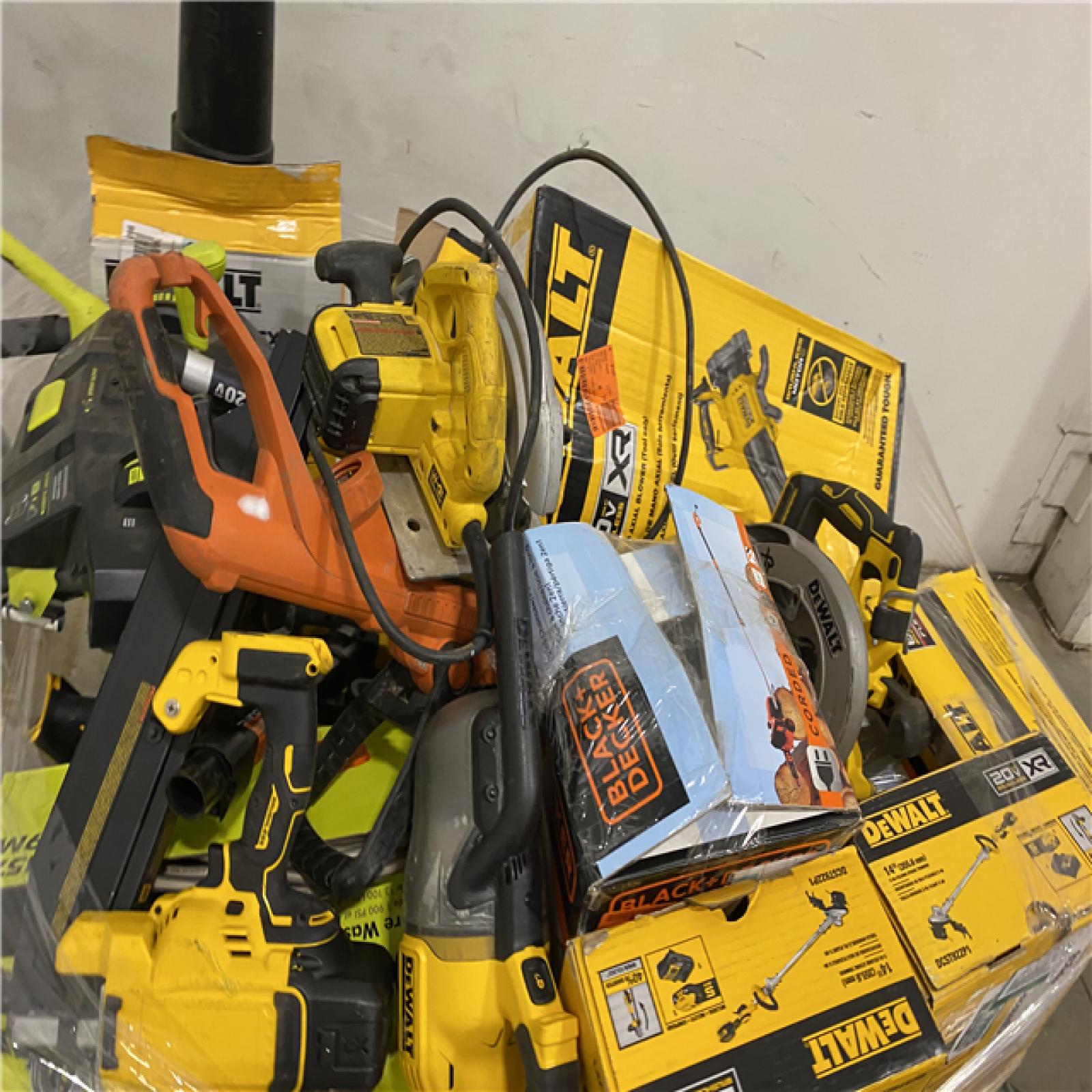 Dallas Location - As-Is Tool Pallet