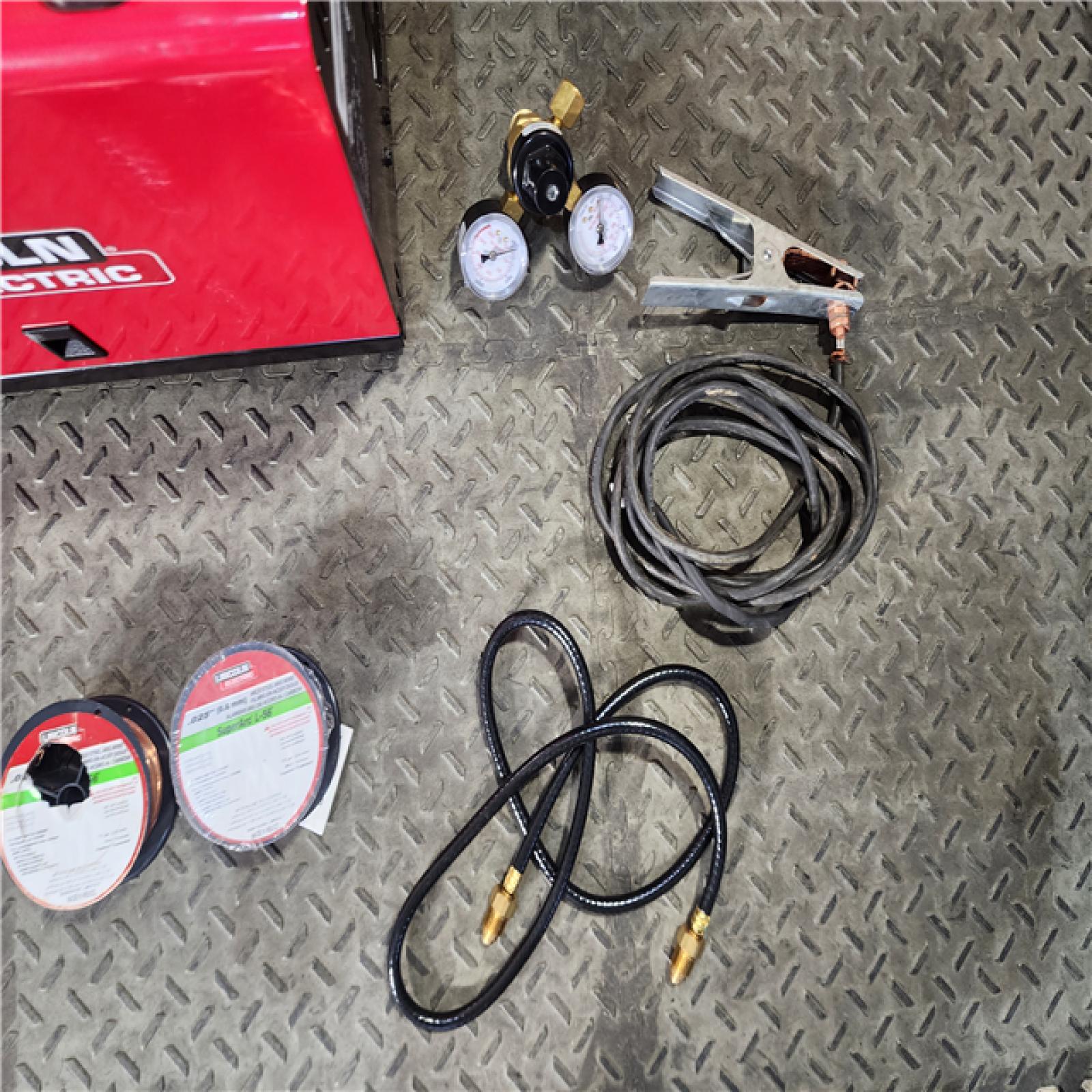 HOUSTON LOCATION - AS-IS Lincoln Electric Weld-Pak 140HD Wire Feed Welder