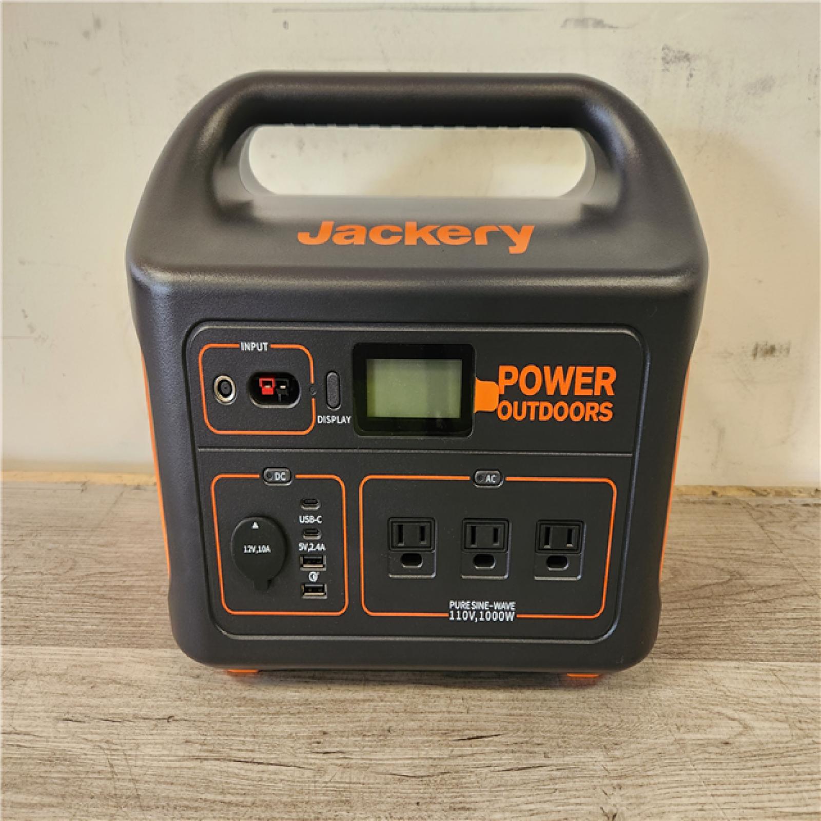 Phoenix Location LIKE NEW Jackery Explorer 880, 880Wh/1000W Model No: Explorer 880