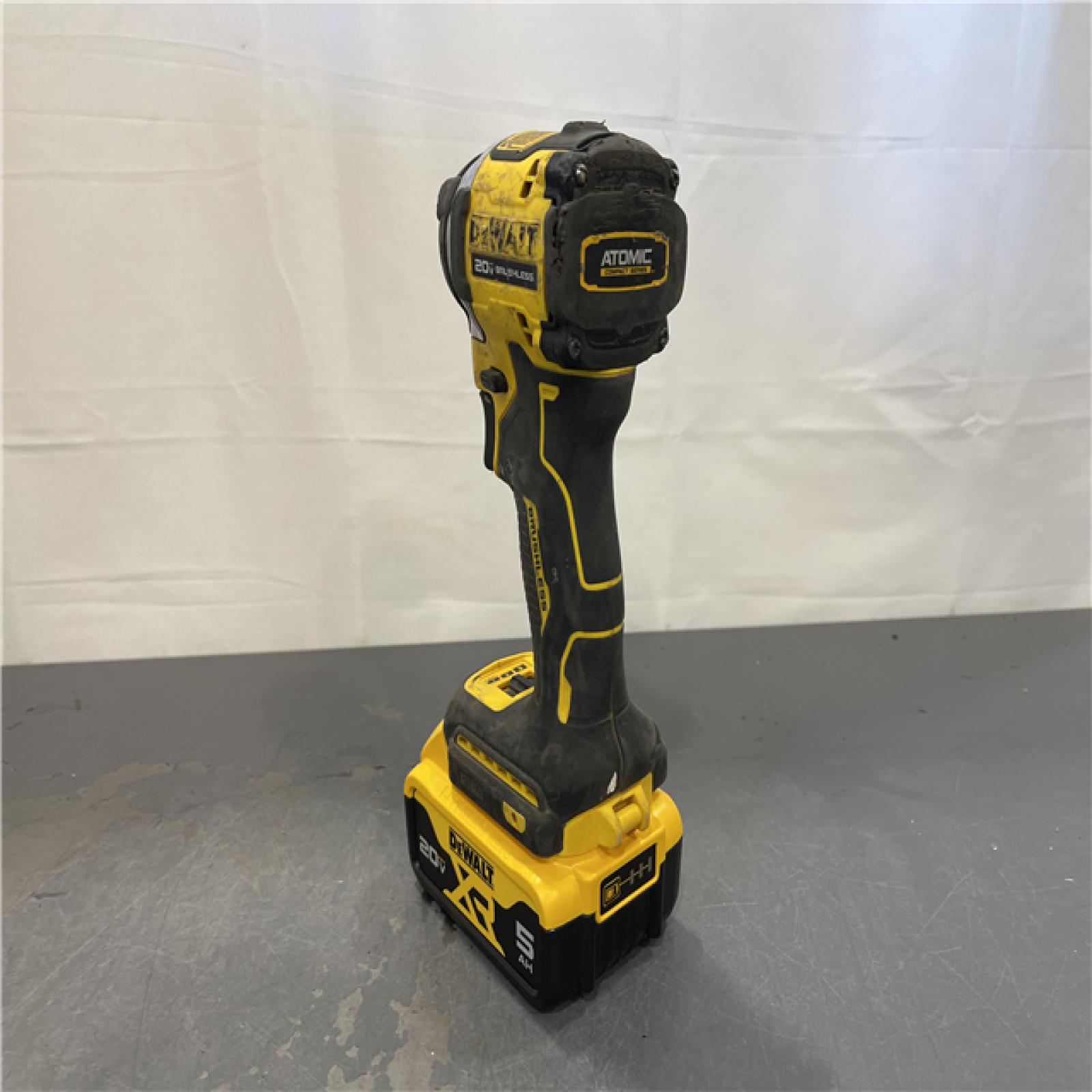 AS-IS - DeWalt 20V MAX ATOMIC 1/4 in. Cordless Brushless 3-Speed Impact Driver Kit