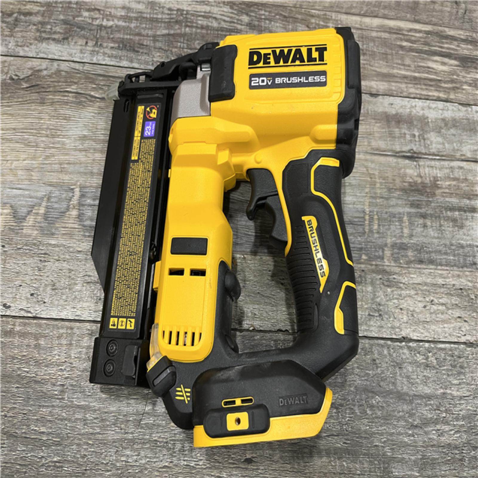 AS-IS DEWALT ATOMIC 20V MAX Lithium Ion Cordless 23 Gauge Pin Nailer Kit