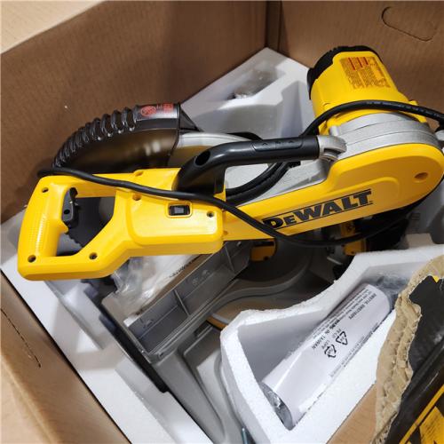 Like New- Dewalt 15 Amp Corded 12 in. Double-Bevel Compound Miter Saw
