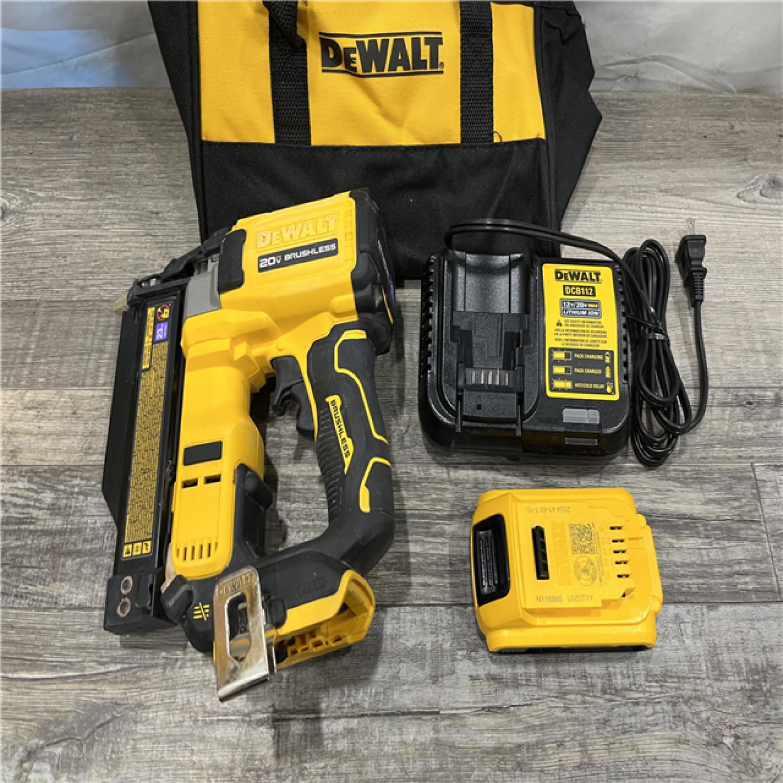 AS-IS DEWALT ATOMIC 20V MAX Lithium Ion Cordless 23 Gauge Pin Nailer Kit