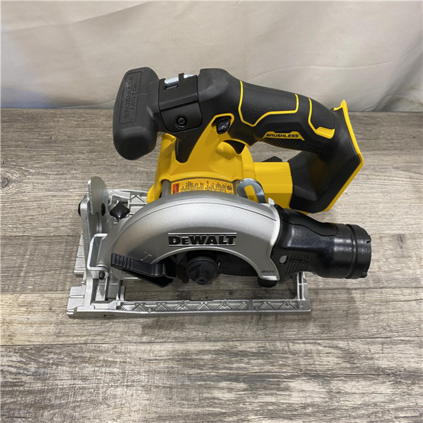 AS-IS DEWALT 20V MAX Cordless Brushless 6-1/2 in. Sidewinder Style Circular Saw (Tool Only)