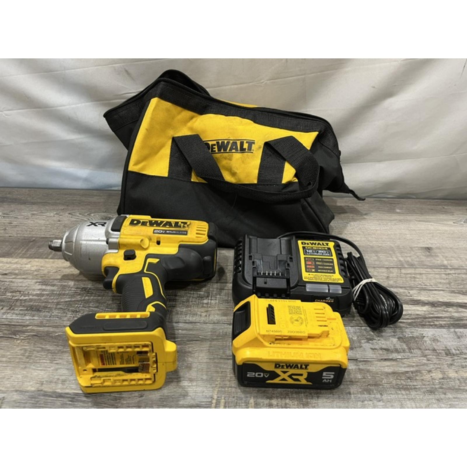 AS-IS DEWALT 20V MAX Lithium-Ion Cordless 1/2 in. Impact Wrench Kit