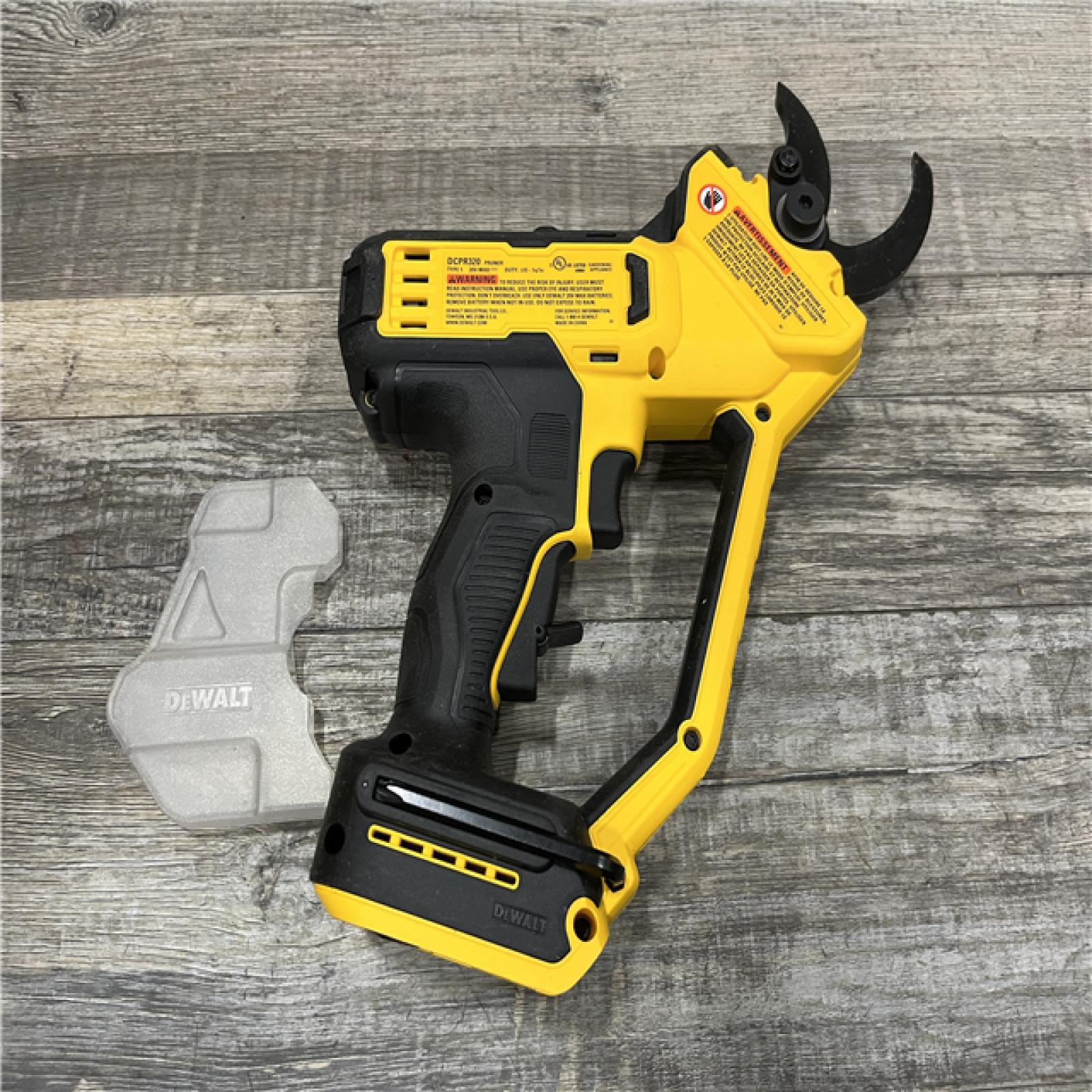 AS-IS DEWALT 20V MAX Cordless Battery Powered Pruner Kit