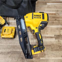 HOUSTON LOCATION - AS - IS DEWALT 20V MAX XR 16-Gauge Electric Cordless Angled Finishing Nailer Kit