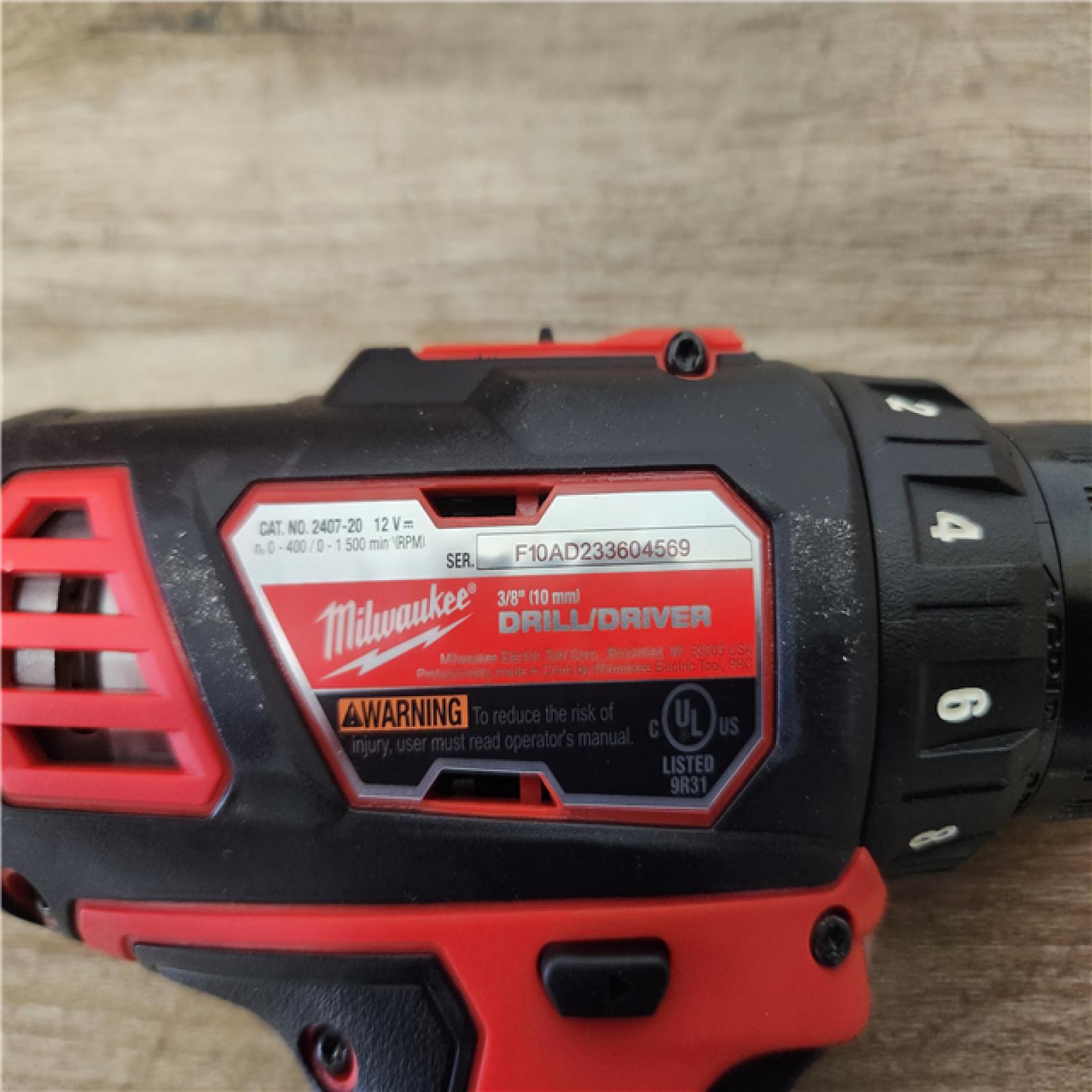 Phoenix Location NEW Milwaukee M18 18V Lithium-Ion Brushless Cordless Compact Drill/Impact Combo Includes  M12 12-Volt Lithium-Ion Cordless Electric Portable Inflator Kit (2-Tool) w/(2) 2.0 Ah Batteries, Charger & Bag
