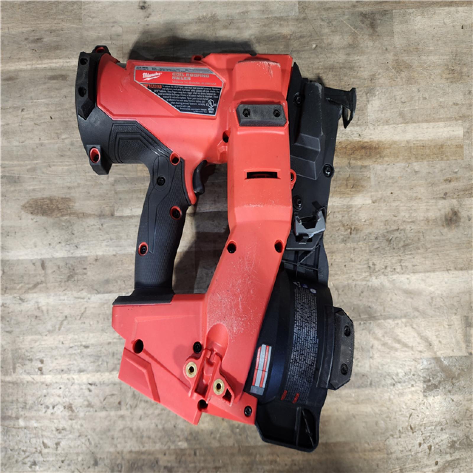 HOUSTON LOCATION - AS-IS Milwaukee M18 FUEL 18-Volt Lithium-Ion Brushless Cordless Coil Roofing Nailer (Tool Only)