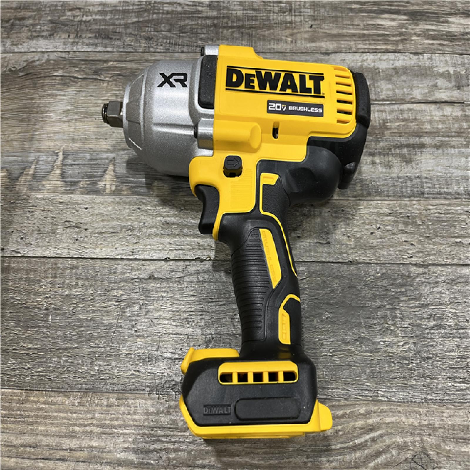 AS-IS DEWALT 20V MAX Lithium-Ion Cordless 1/2 in. Impact Wrench Kit
