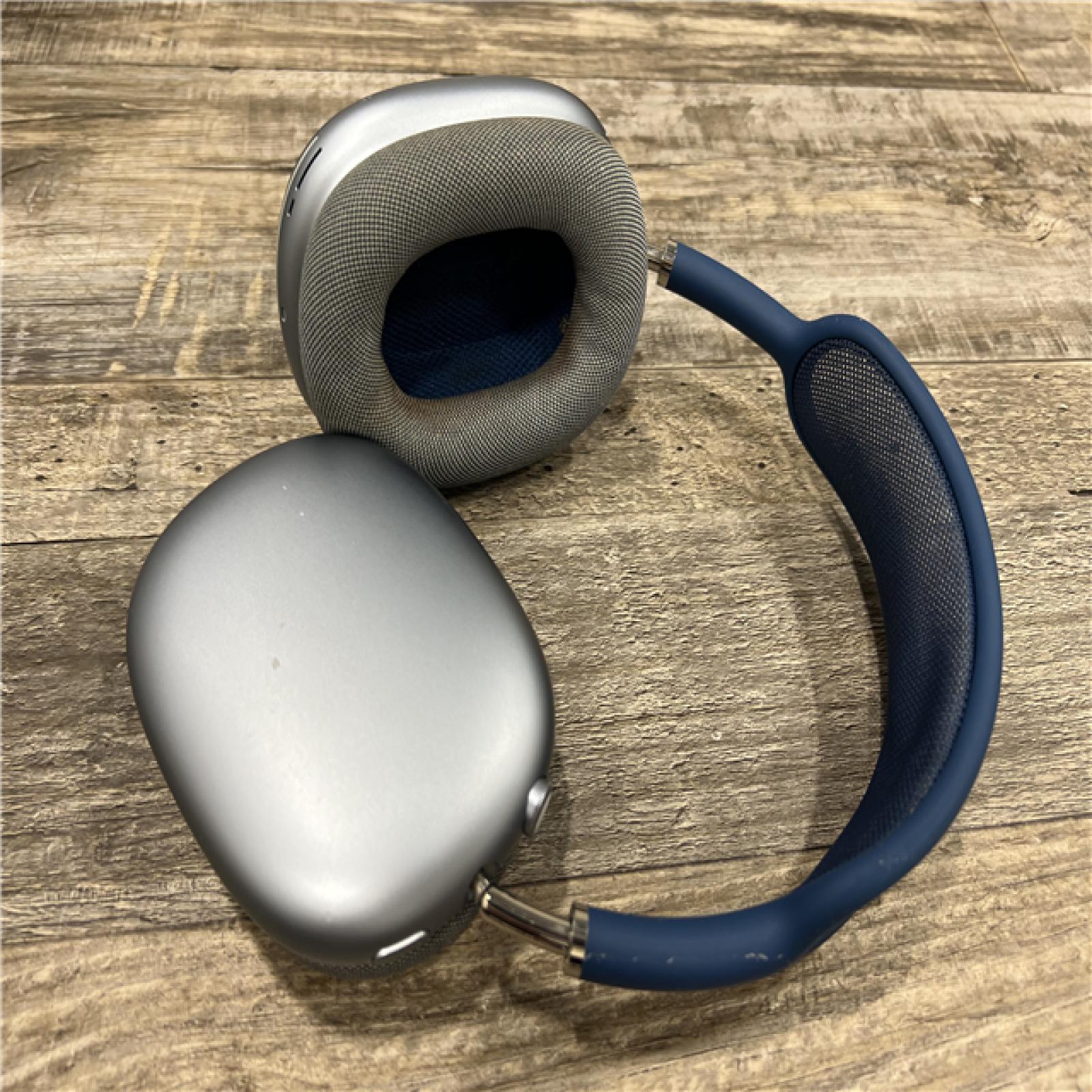 AS-IS Apple AirPods Max-Lightning-Sky Blue