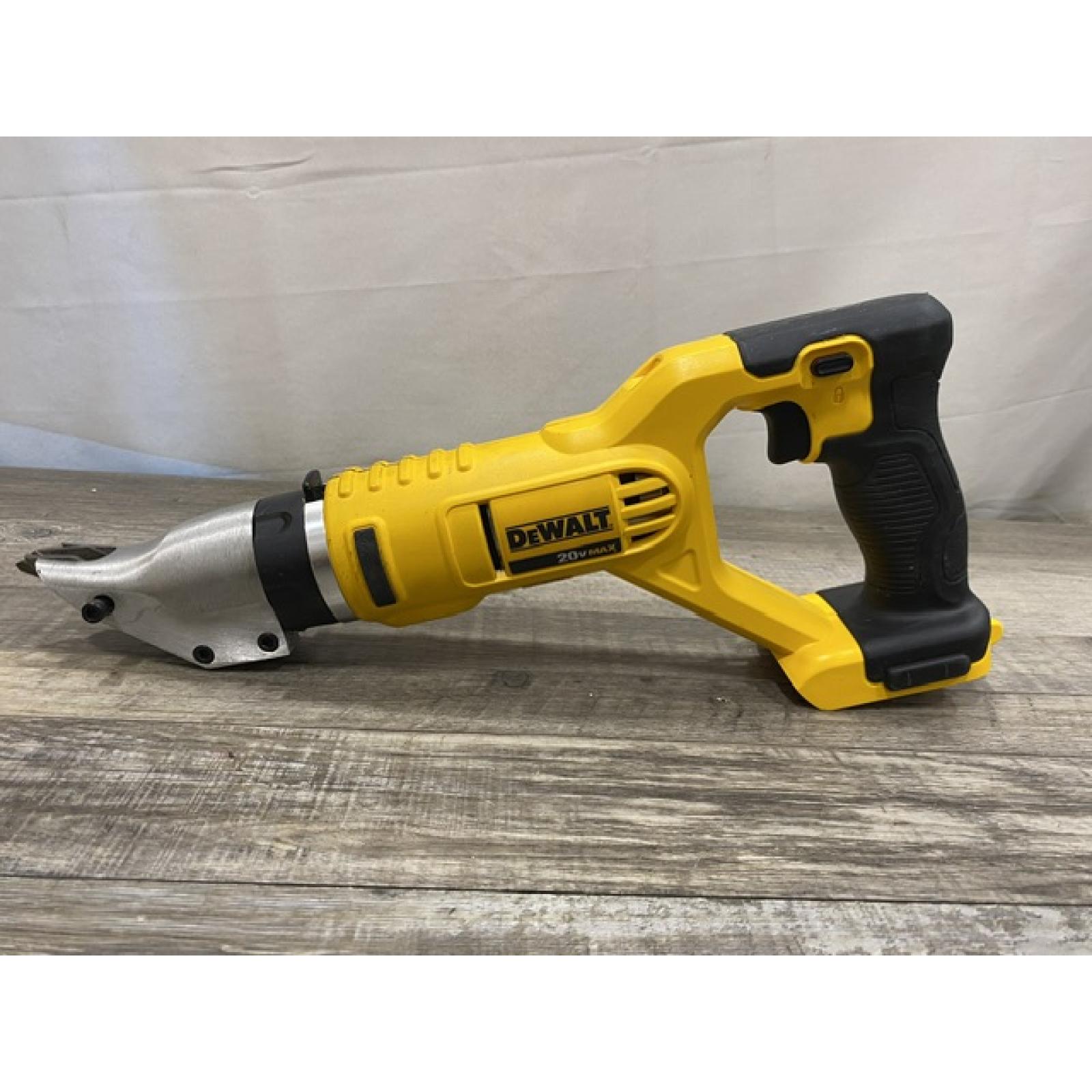 AS-IS DEWALT 20V MAX Cordless 18-Gauge Swivel Head Shears (Tool Only)