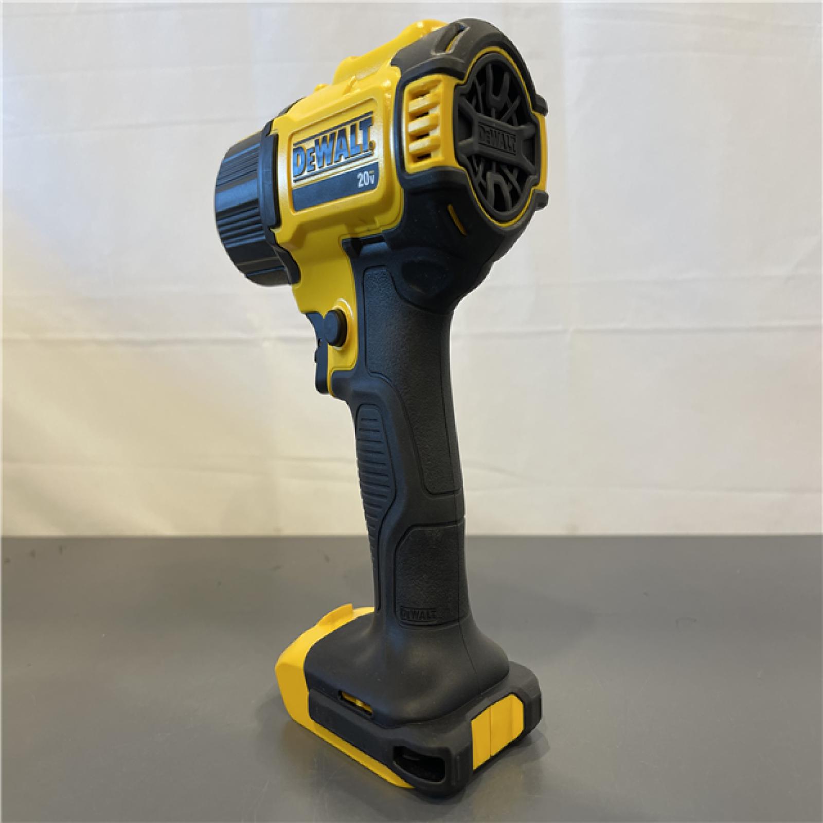 Like New! - DeWalt 20V MAX 20 V Cordless Heat Gun Accessory Kit
