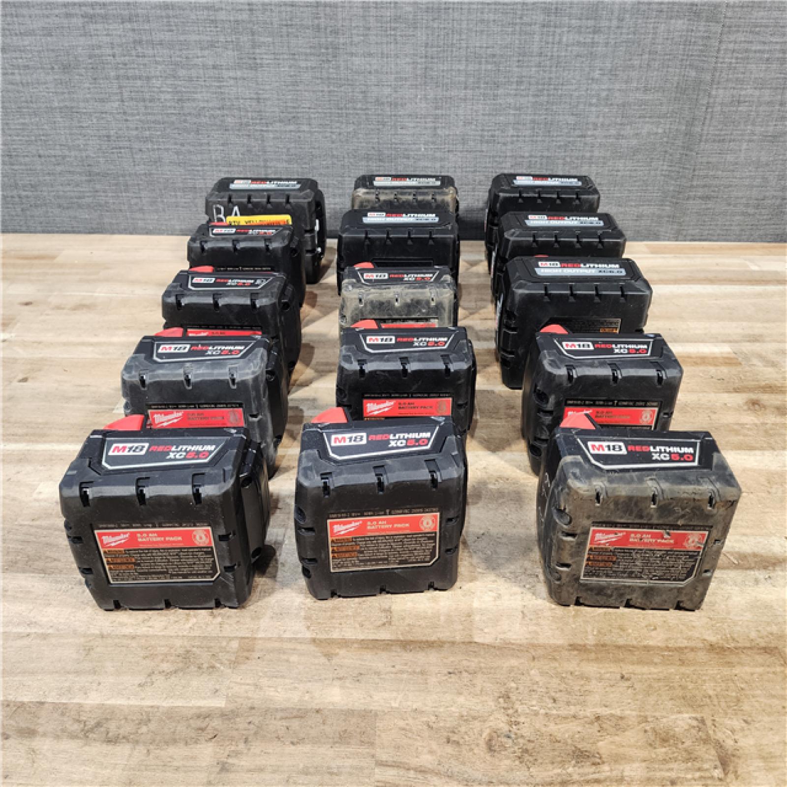 HOUSTON LOCATION - AS - IS MILWAUKEE BATTERY PACK QTY - 15