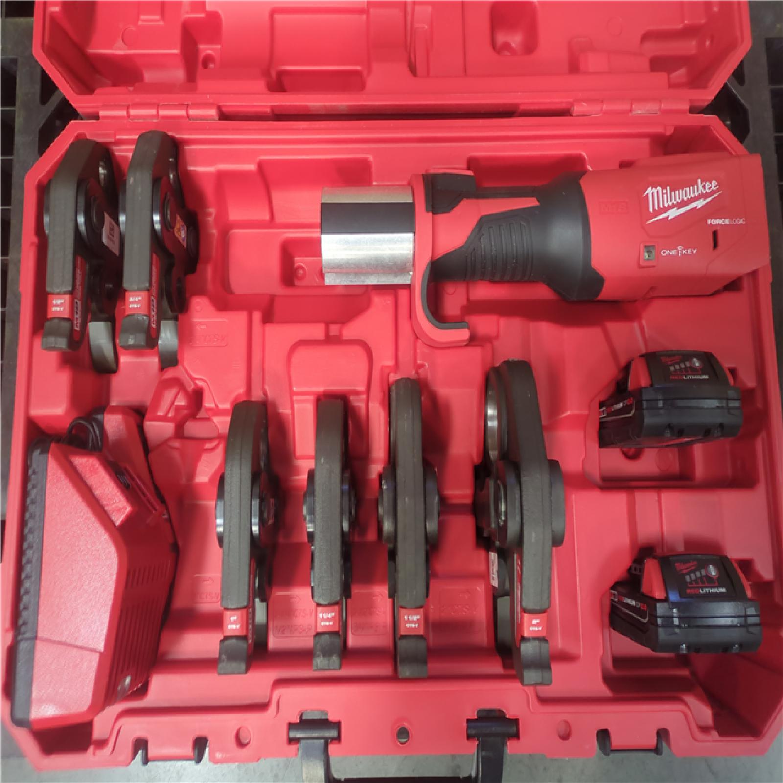 CALIFORNIA AS-IS MILWAUKEE M18 Lithium-Ion FORCE LOGIC Press Tool Kit w/ 1/2 in. - 2 in. Jaws Kit