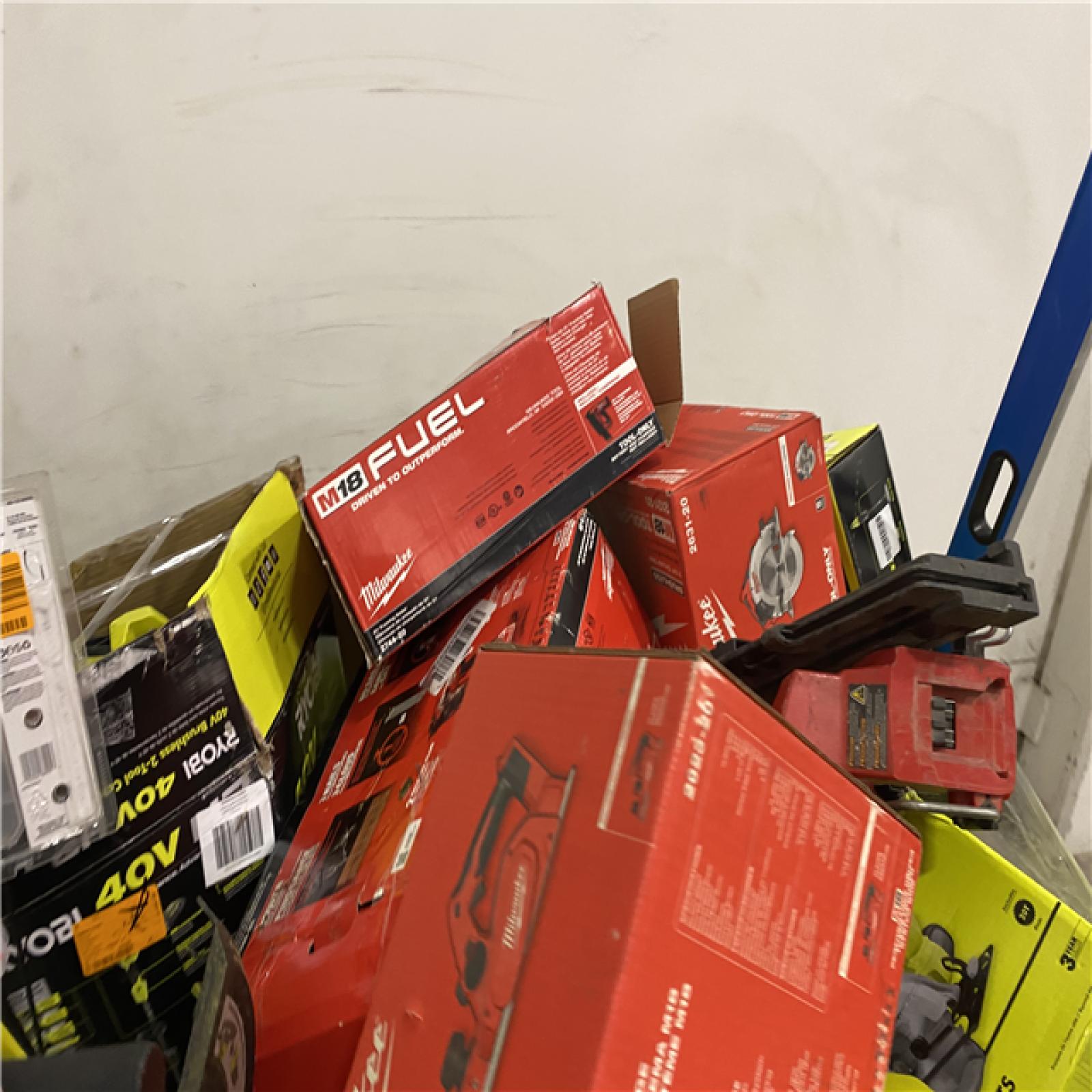 Dallas Location - As-Is Tool Pallet