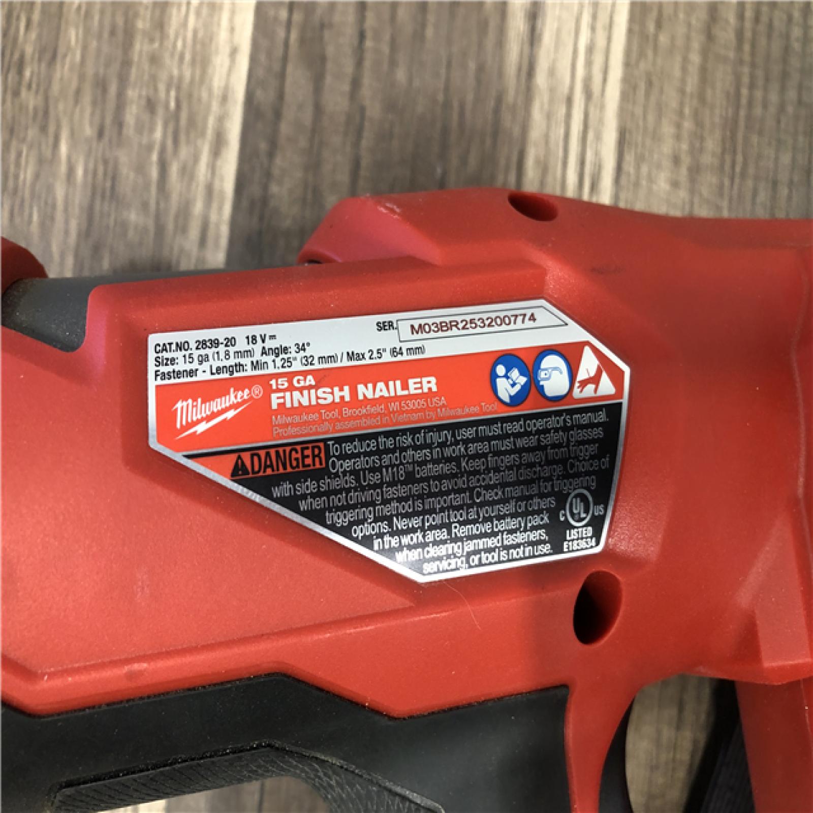 AS-IS Milwaukee FUEL 18-Volt Lithium-Ion Brushless Cordless Gen II 15-Gauge Angled Finish Nailer (Tool-Only)