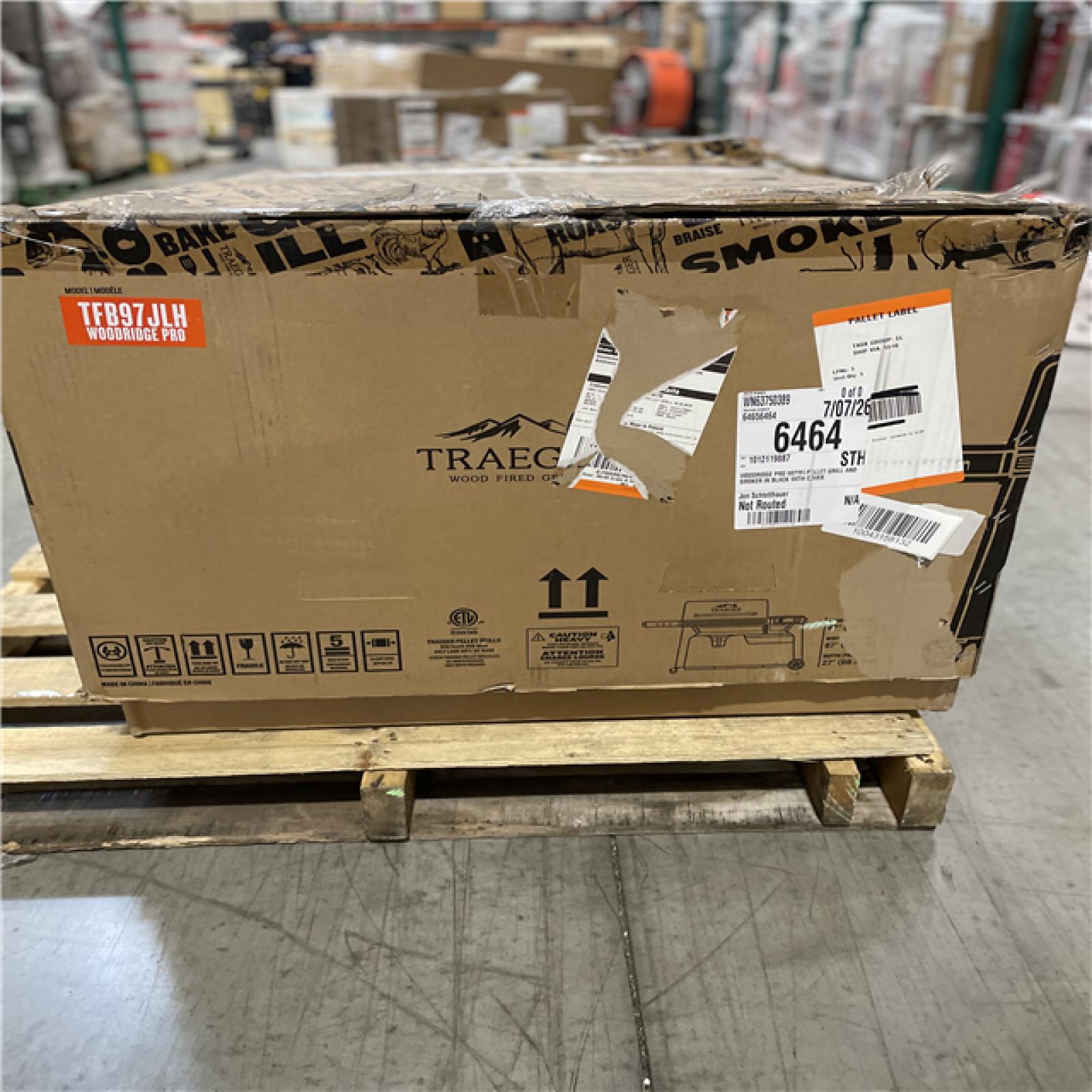 DALLAS LOCATION - Traeger Woodridge Pro Wi-Fi Wood Pellet Grill and Smoker in Black