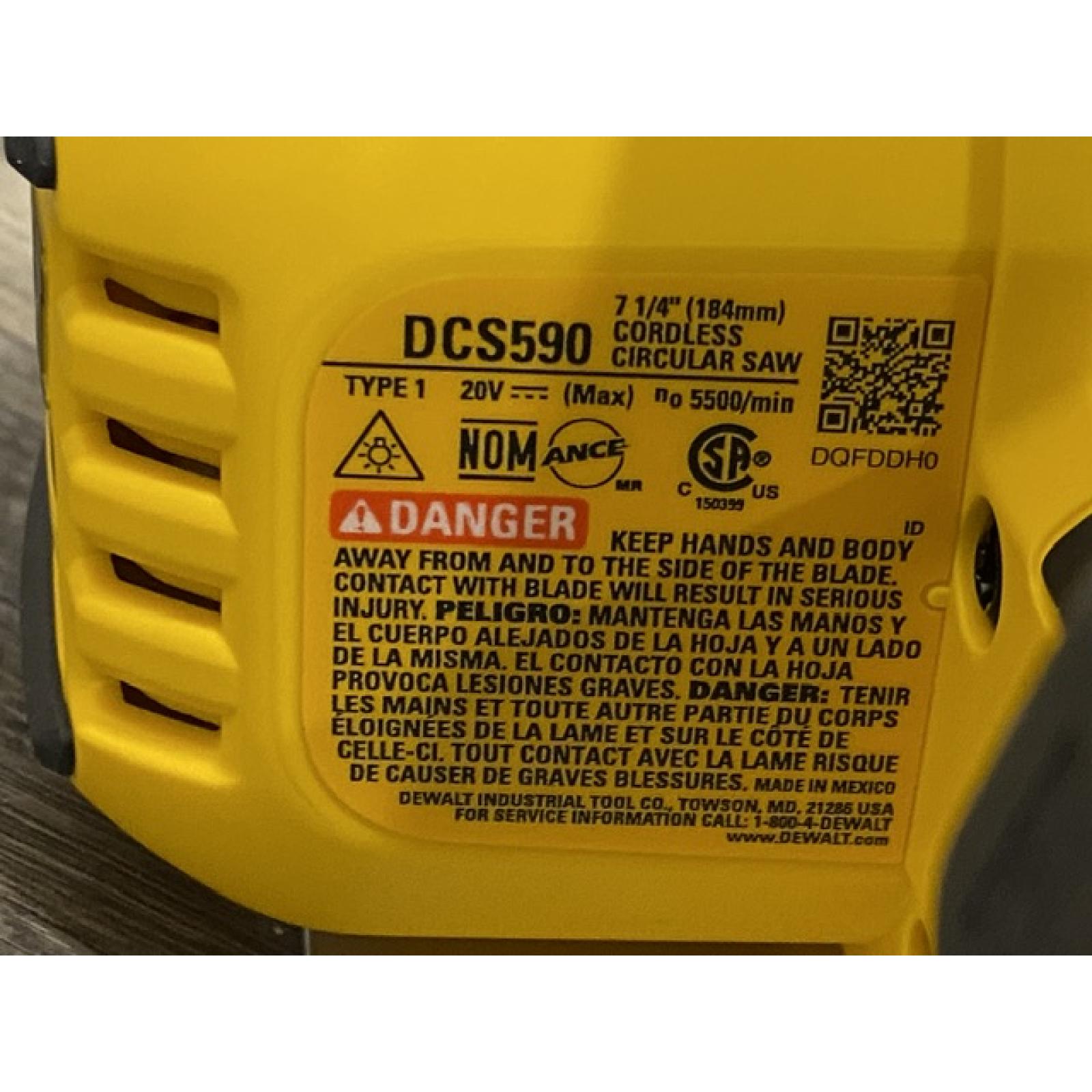 AS-IS DEWALT 20-Volt MAX 7-1/4 in. Cordless Circular Saw (Tool Only)