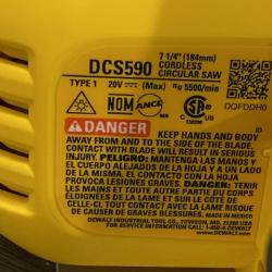 AS-IS DEWALT 20-Volt MAX 7-1/4 in. Cordless Circular Saw (Tool Only)