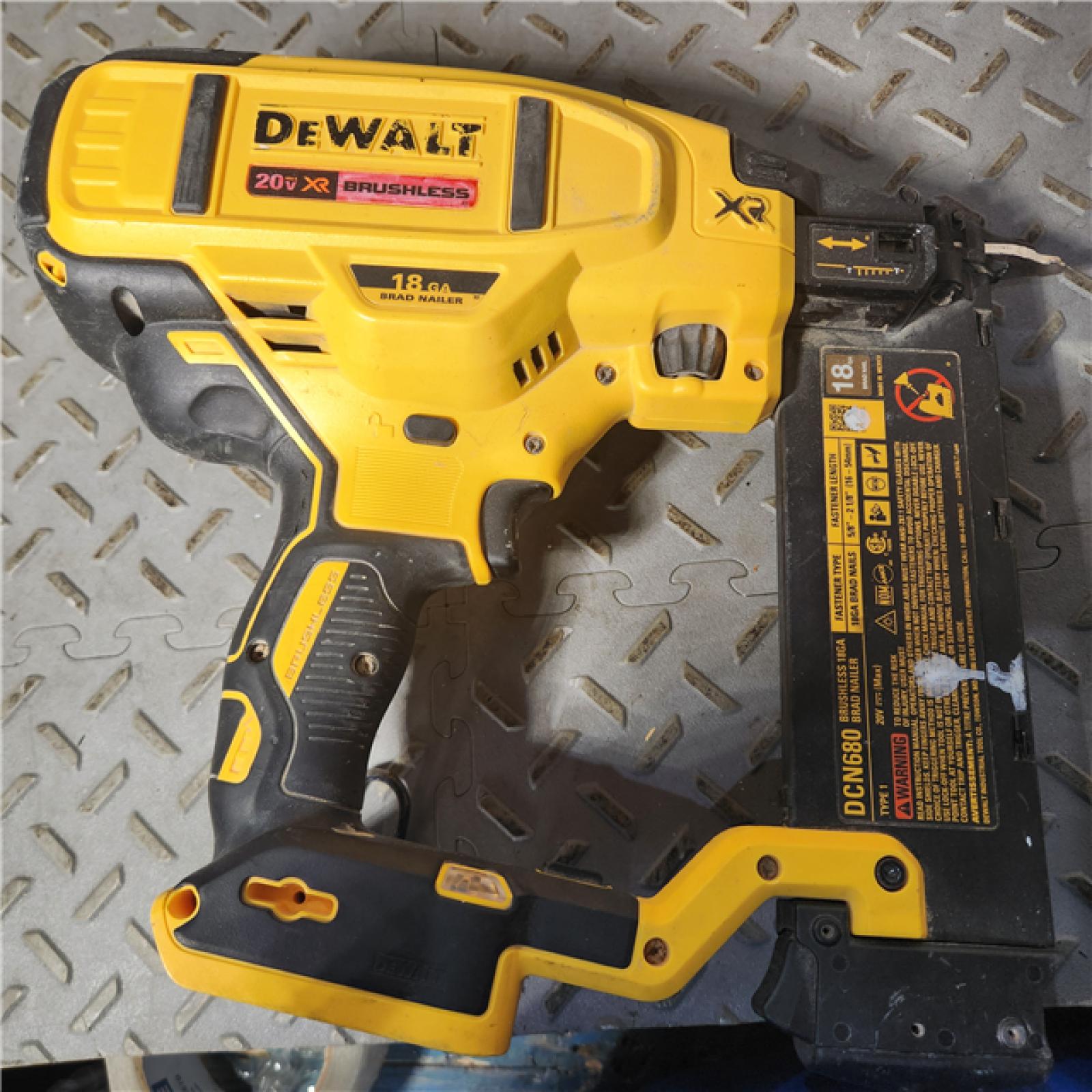 HOUSTON LocationASIS DeWalt DCN680D1 20Volt MAX XR Cordless Brad