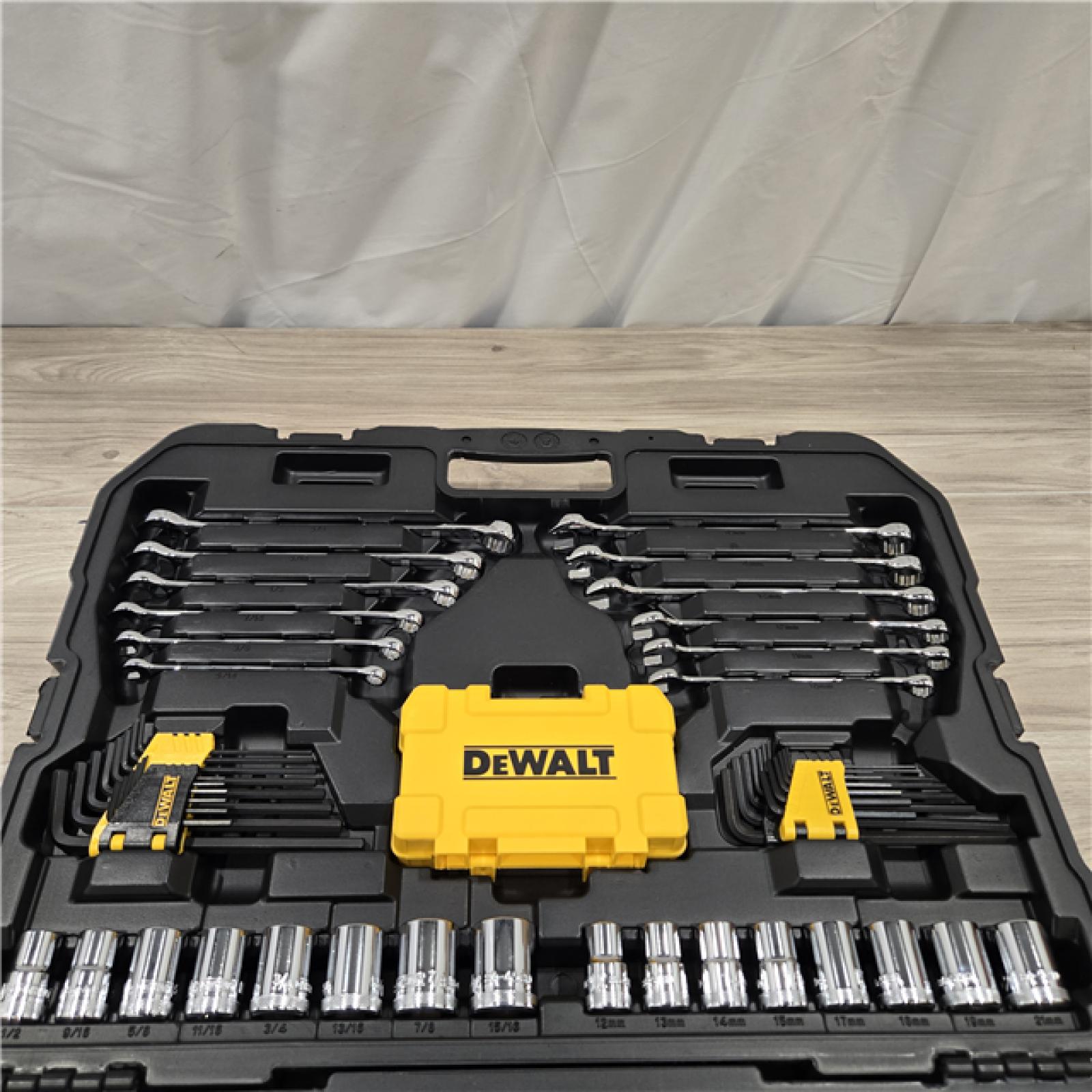 AS-IS DEWALT 168 Piece Mechanic's Tool Kit