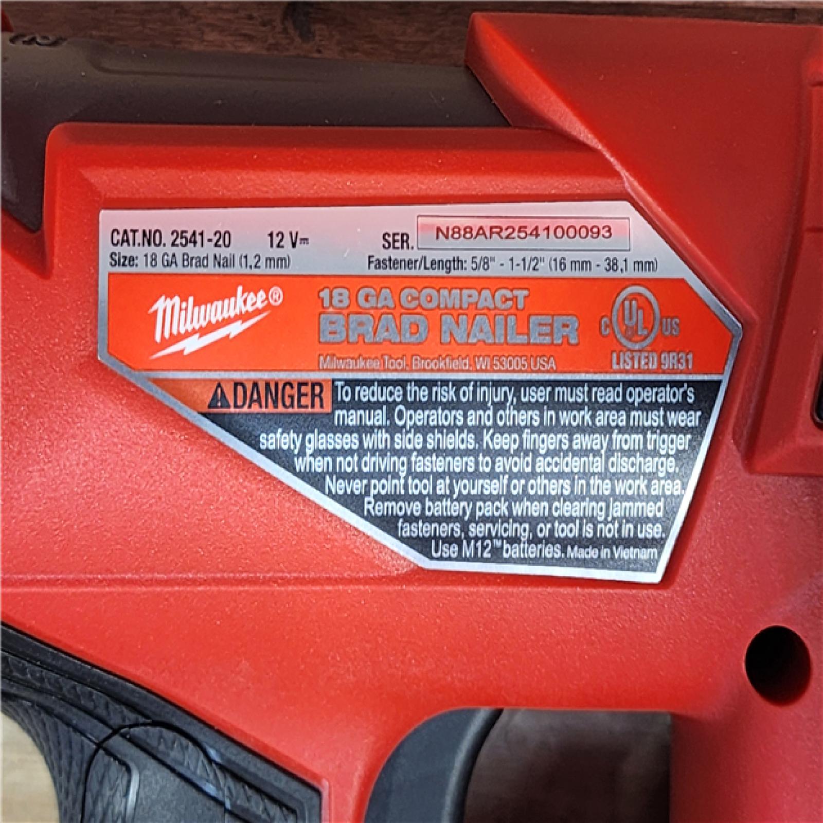 HOUSTON LOCATION - AS-IS (APPEARS LIKE NEW) Milwaukee FUEL 12-Volt Lithium-Ion Brushless Cordless 18-Gauge 1-1/2 in. Compact Brad Nailer (Tool Only)