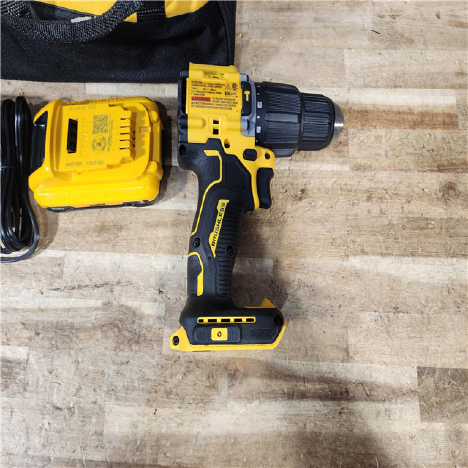 HOUSTON LOCATION - AS - IS DEWALT ATOMIC 20V Cordless 1/2 in. Compact Hammer Drill Kit