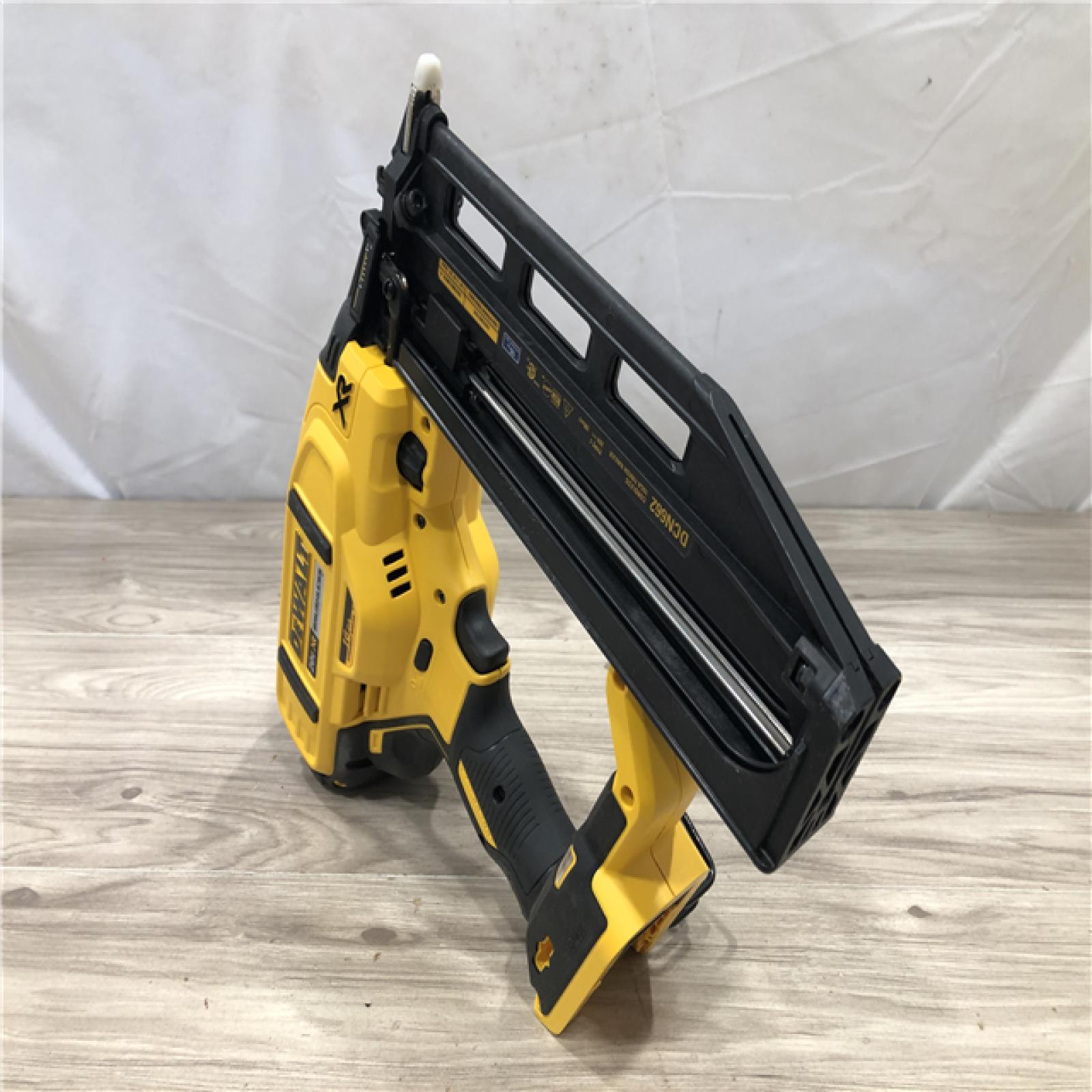 AS-IS DEWALT 20V MAX XR 16-Gauge Lithium-Ion Cordless Finish Nailer (Tool Only)