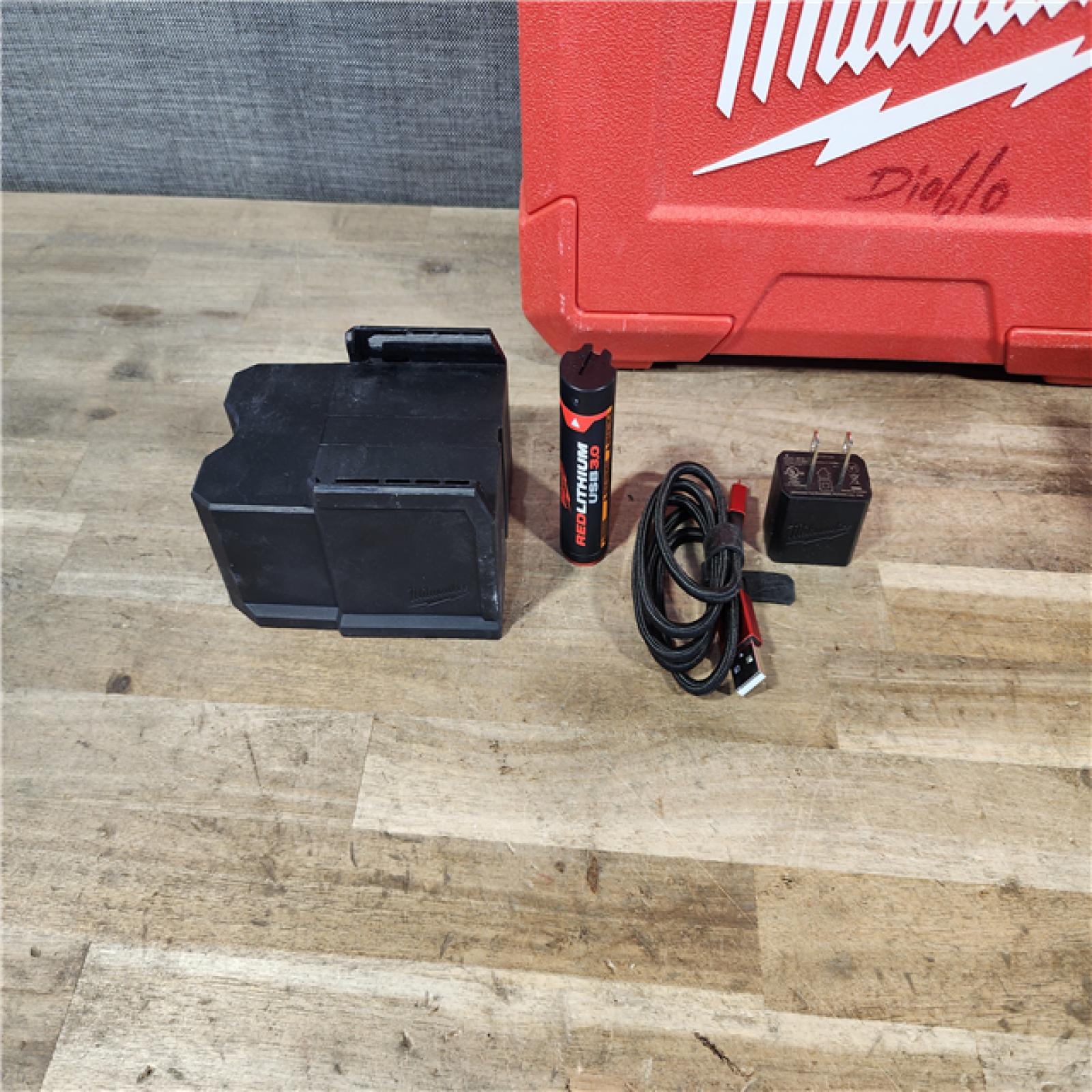 HOUSTON LOCATION - AS-IS Milwaukee Green 100 ft. Cross Line and Plumb Points Rechargeable Laser Level