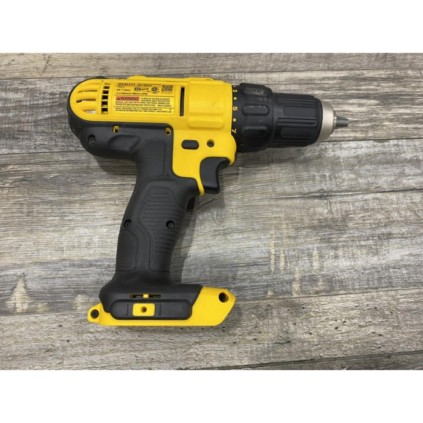 AS-IS DEWALT 20V MAX Cordless 1/2 in. Drill/Driver Kit