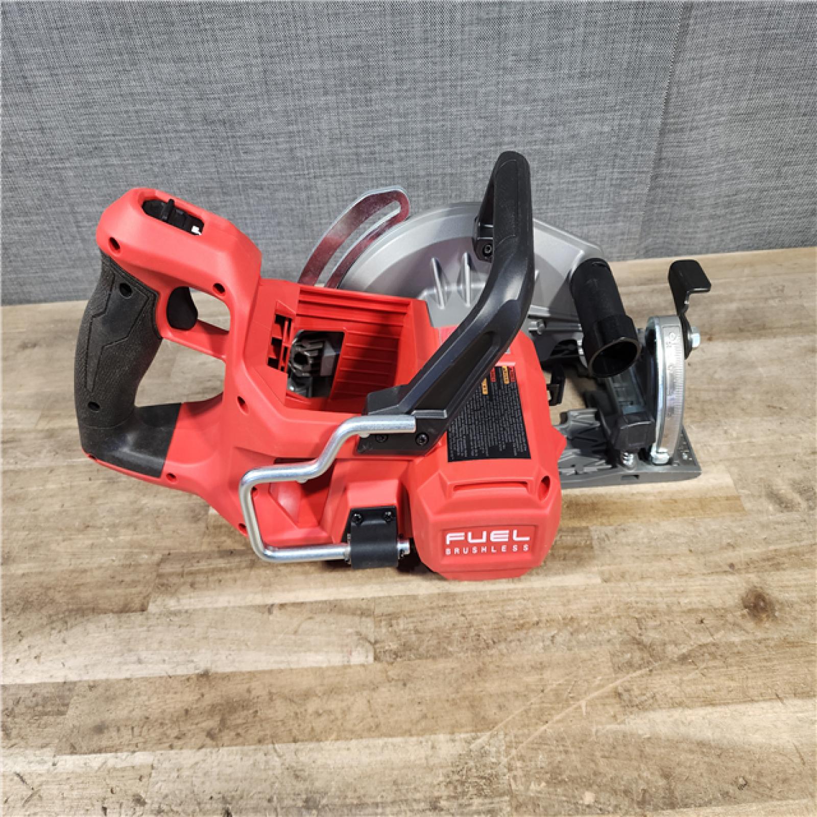 HOUSTON LOCATION - AS-IS Milwaukee FUEL 18V Lithium-Ion Cordless 7-1/4 in. Rear Handle Circular Saw (Tool-Only)