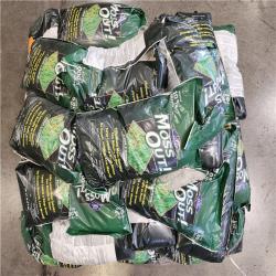 Phoenix Location Moss Out! 20 lb. 5,000 sq. ft. Lawn Moss Killer Granules Pallet (30 Bags)