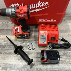 NEW - Milwaukee FUEL 18V Lithium-Ion Brushless Cordless 1/2 in. Drill/Driver Kit