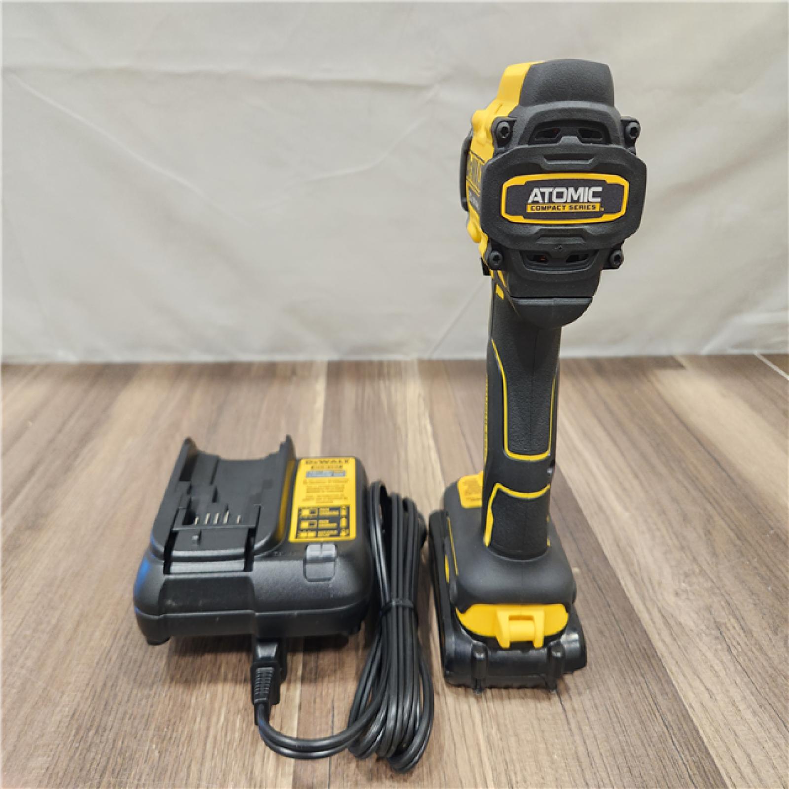 AS-IS- DEWALT ATOMIC COMPACT SERIES 20V MAX* Brushless Cordless 1/2 Drill/Driver Kit