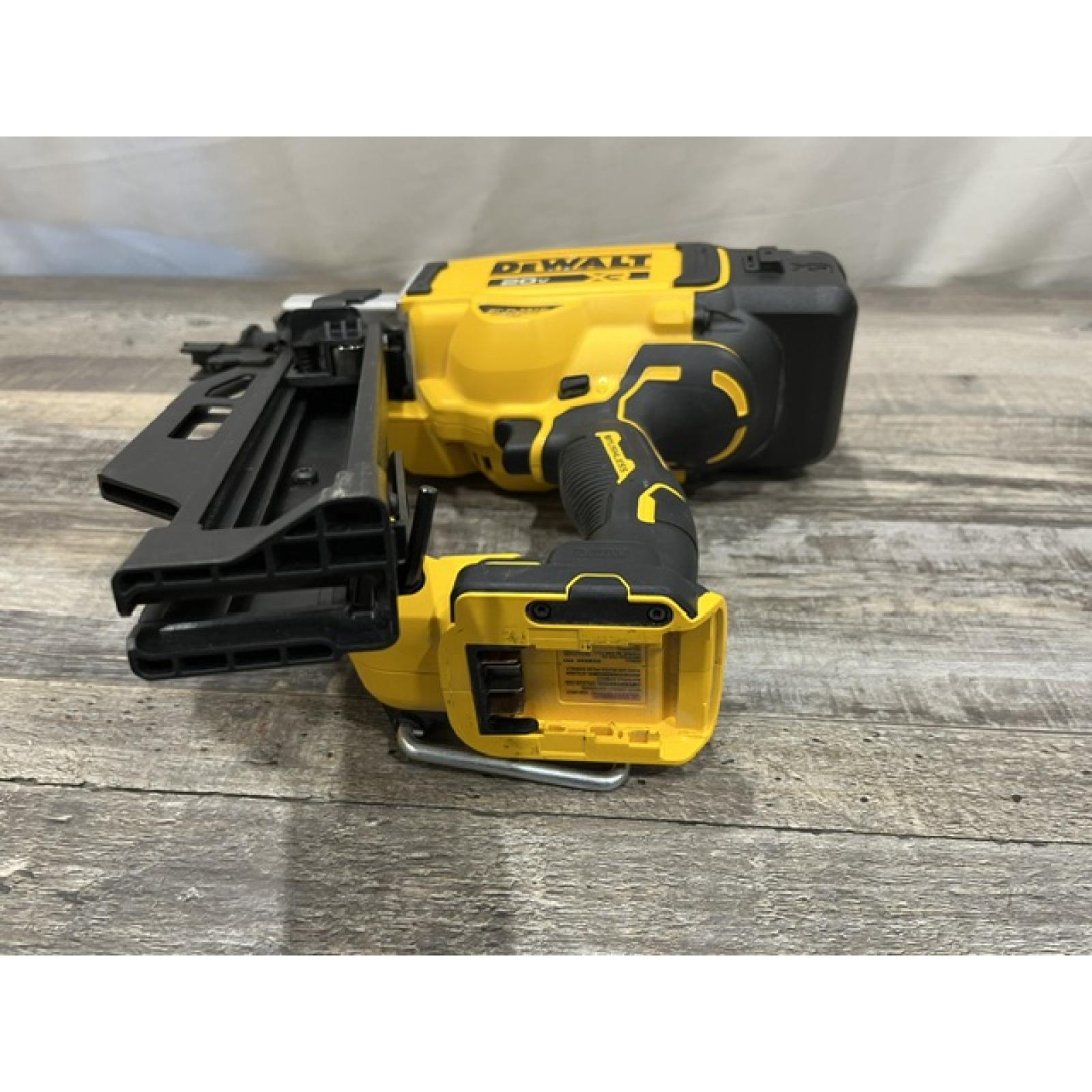 AS-IS DEWALT 20-Volt 21° Cordless Framing Nailer (Tool-Only)