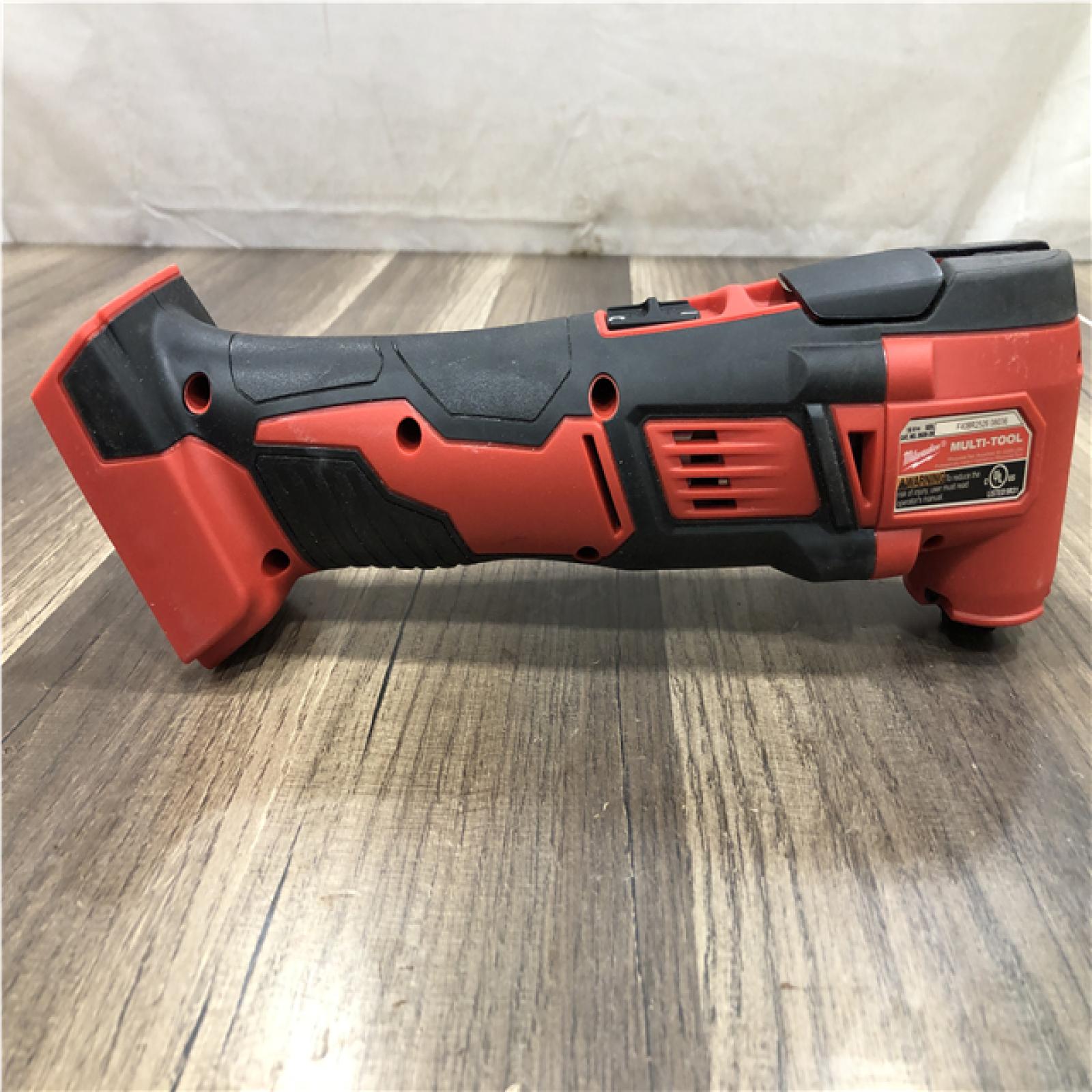 AS-IS Milwaukee 18V Lithium-Ion Cordless Oscillating Multi-Tool (Tool-Only)
