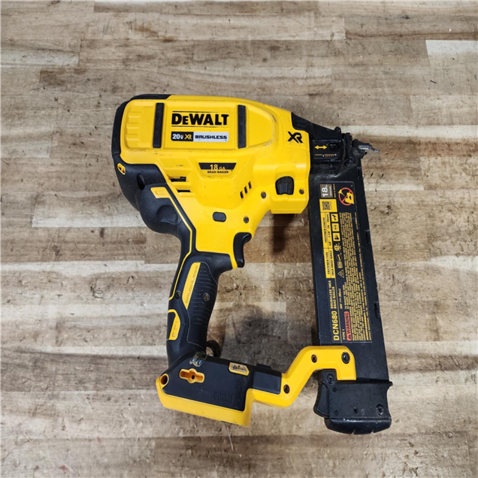HOUSTON LOCATION - AS - IS DEWALT 20V MAX XR Lithium-Ion Electric Cordless 18-Gauge Brad Nailer (Tool Only)