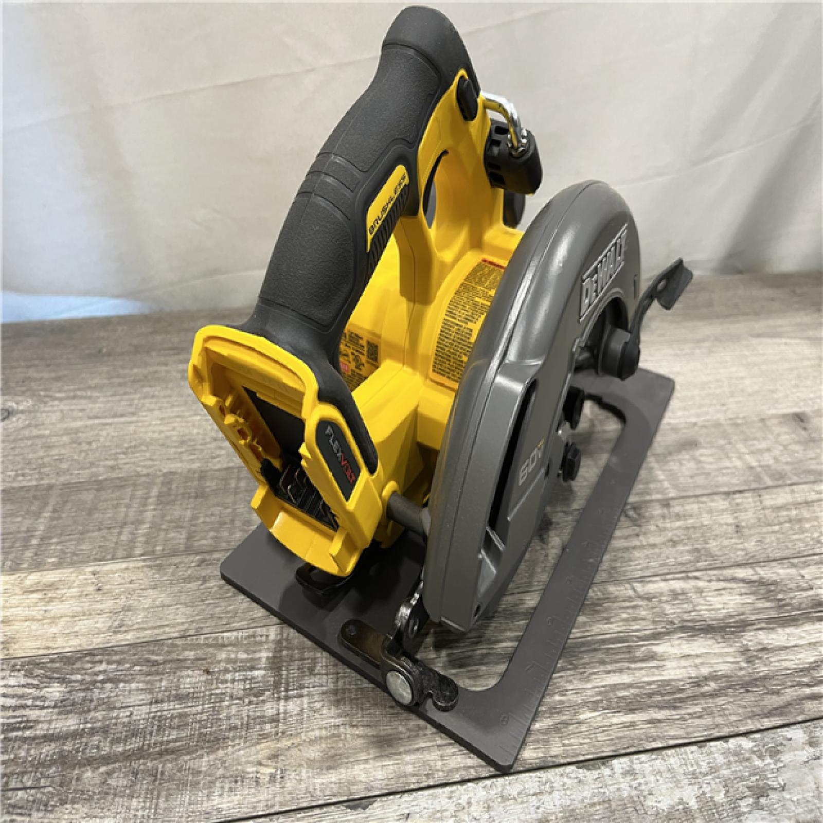 AS-IS DEWALT FLEXVOLT 60V MAX Cordless Brushless 7-1/4 in. Circular Saw with Brake (Tool Only)