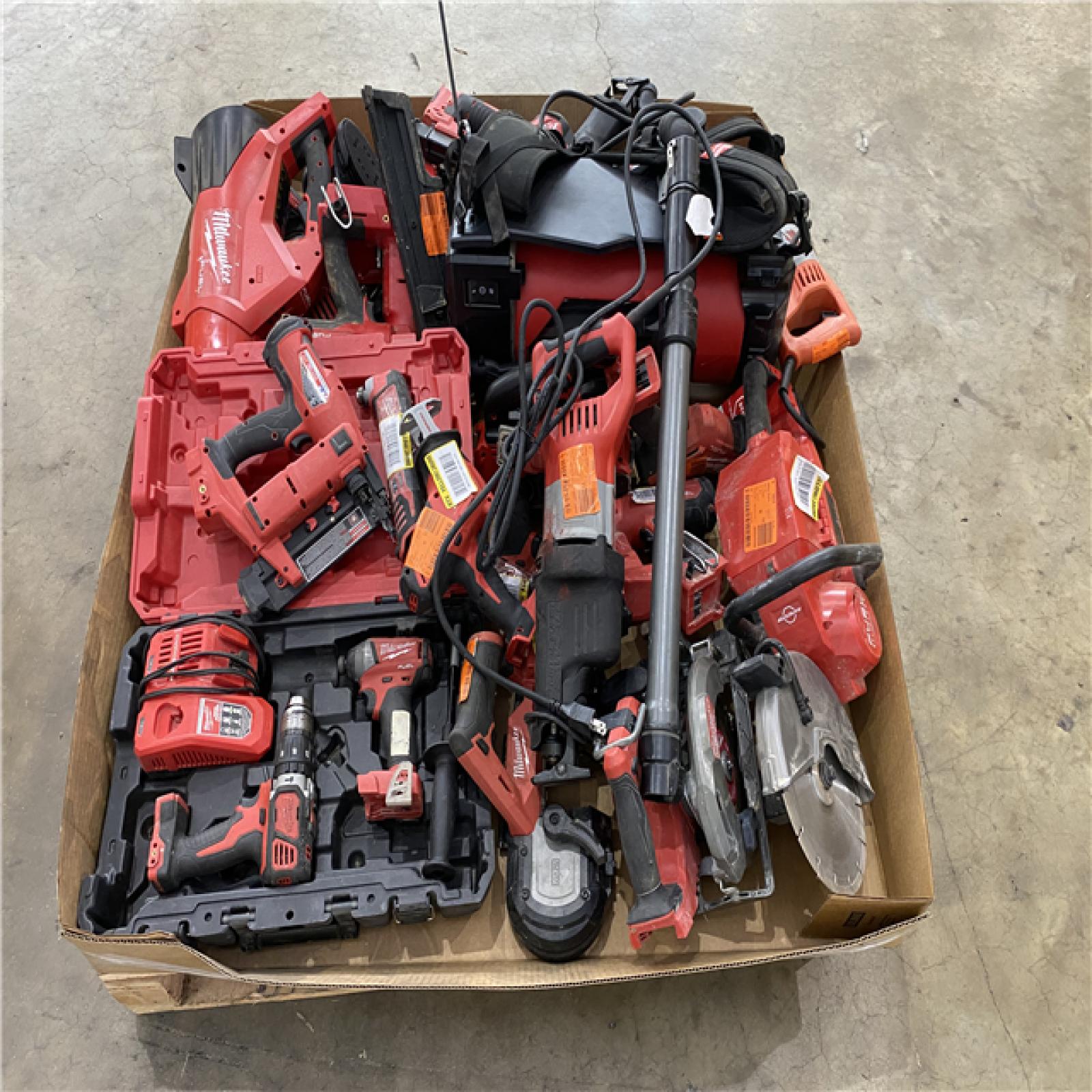Houston Location AS IS - Tool Pallet