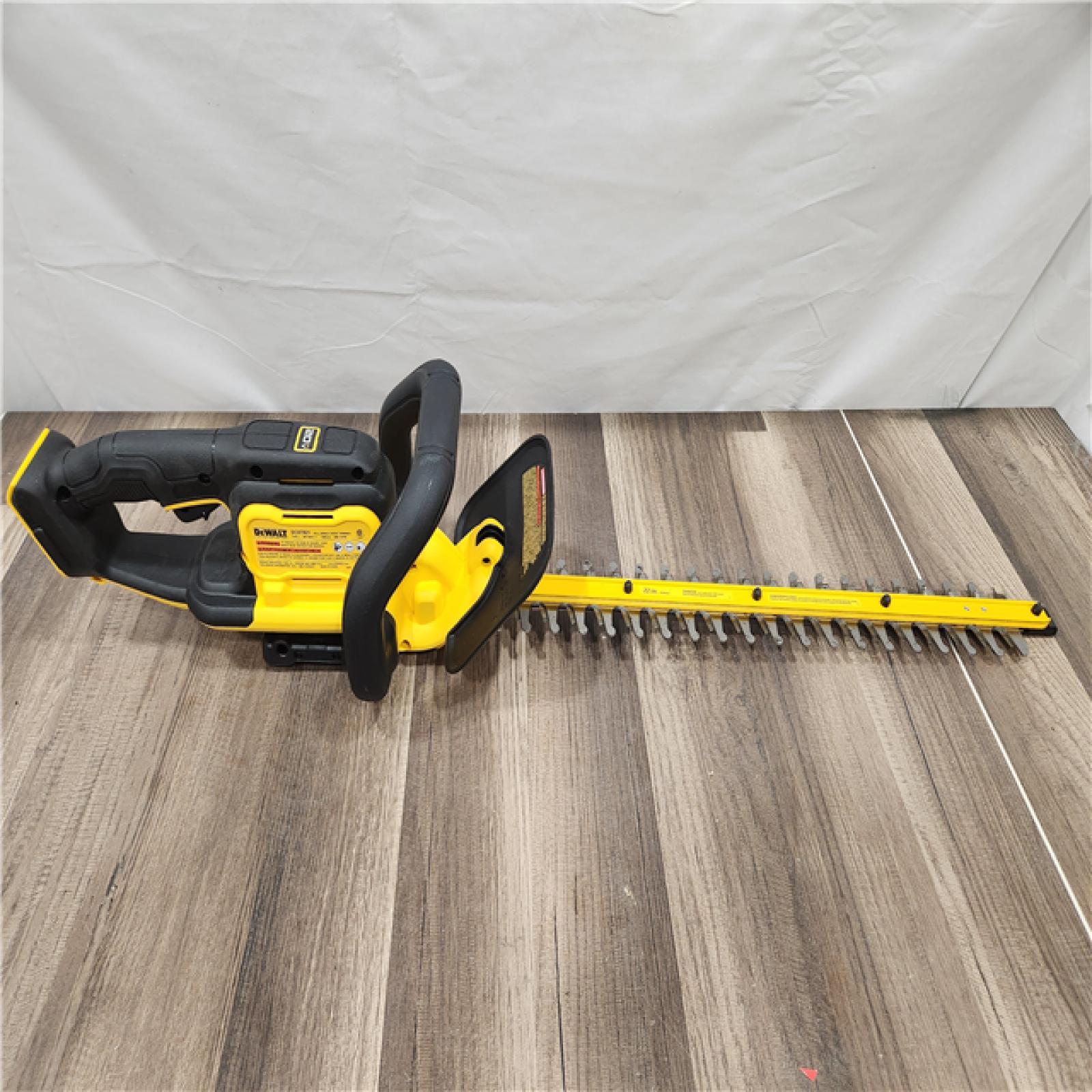 AS-IS DEWALT 20V MAX 22 in. Cordless Battery Powered Hedge Trimmer (Tool Only)