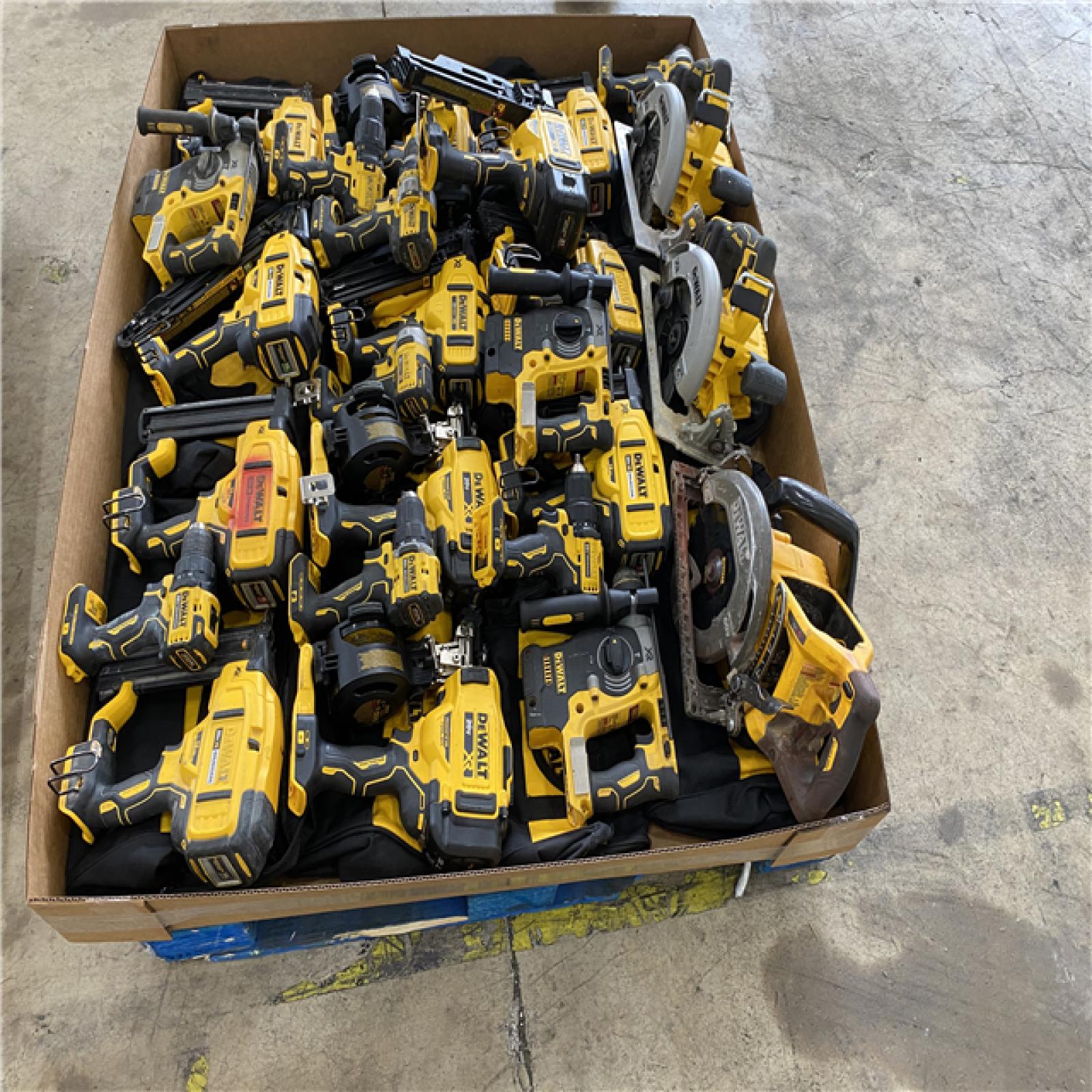 Houston Location AS IS - Tool Pallet