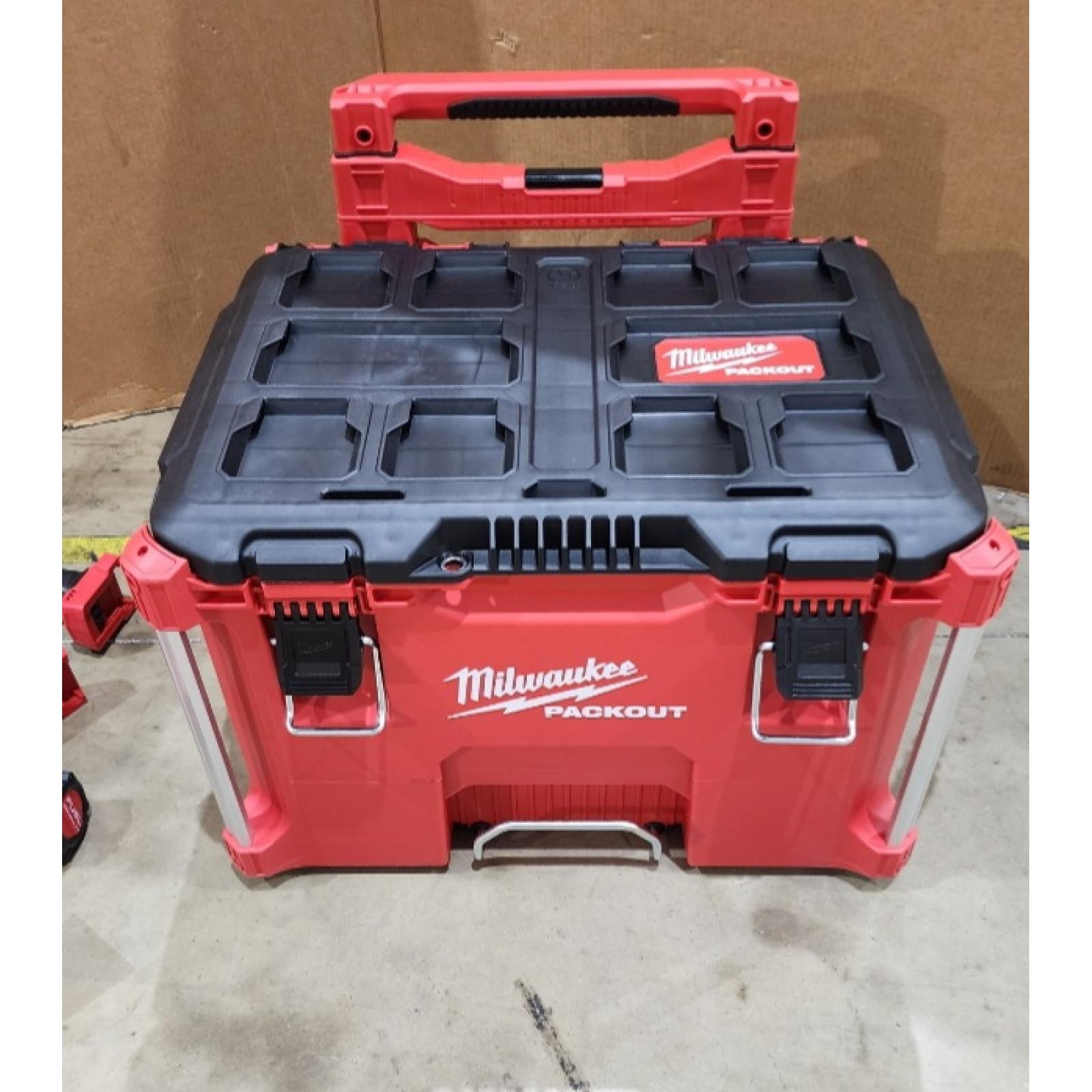 HOUSTON LOCATION - AS-IS (APPEARS LIKE NEW) Milwaukee Electric - M18 4-Tool Combo KIT