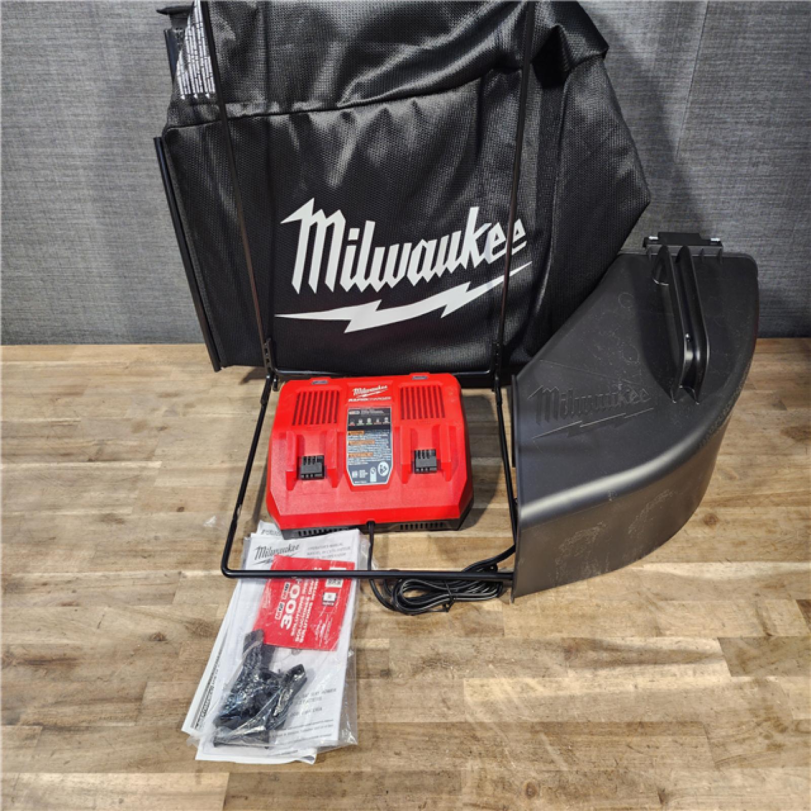 HOUSTON LOCATION - AS-IS Milwaukee M18 FUEL Brushless Cordless 21 in. Walk Behind Dual Battery Self-Propelled Mower Kit W/ CHARGER