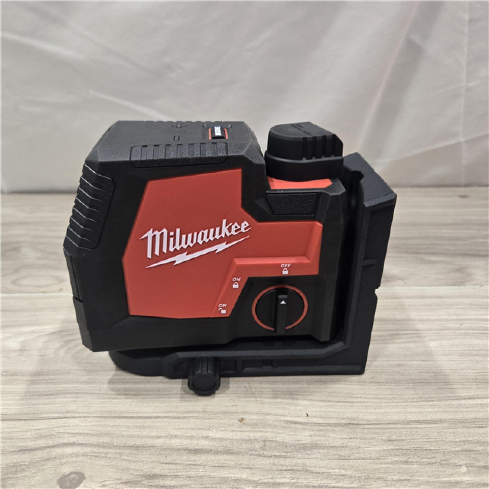 AS-IS MILWAUKEE 100 Ft. REDLITHIUM USB Green Rechargeable Cross Line Laser Level Kit