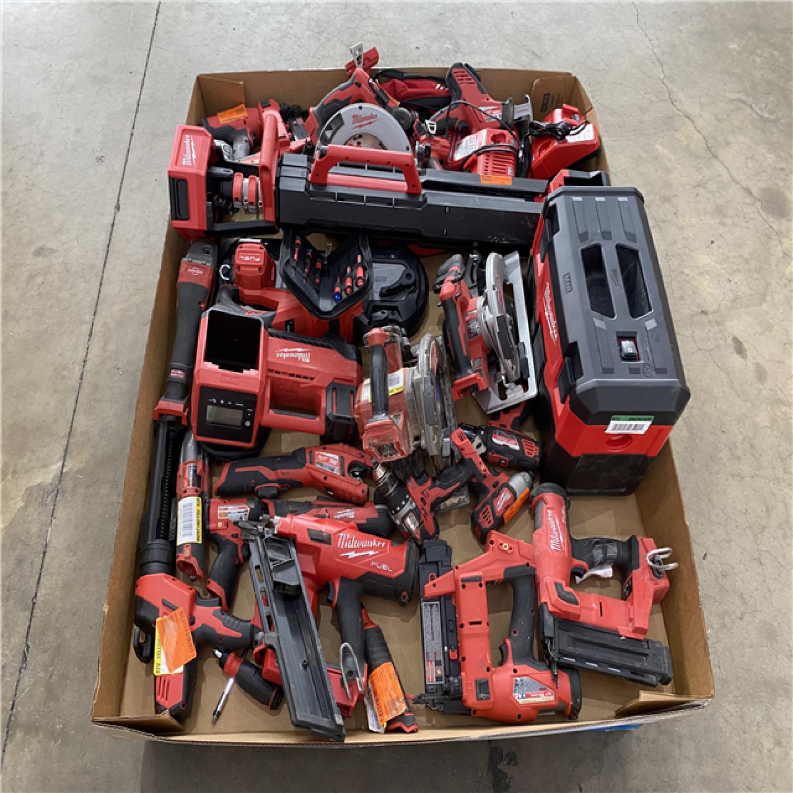 Houston Location AS IS - Tool Pallet